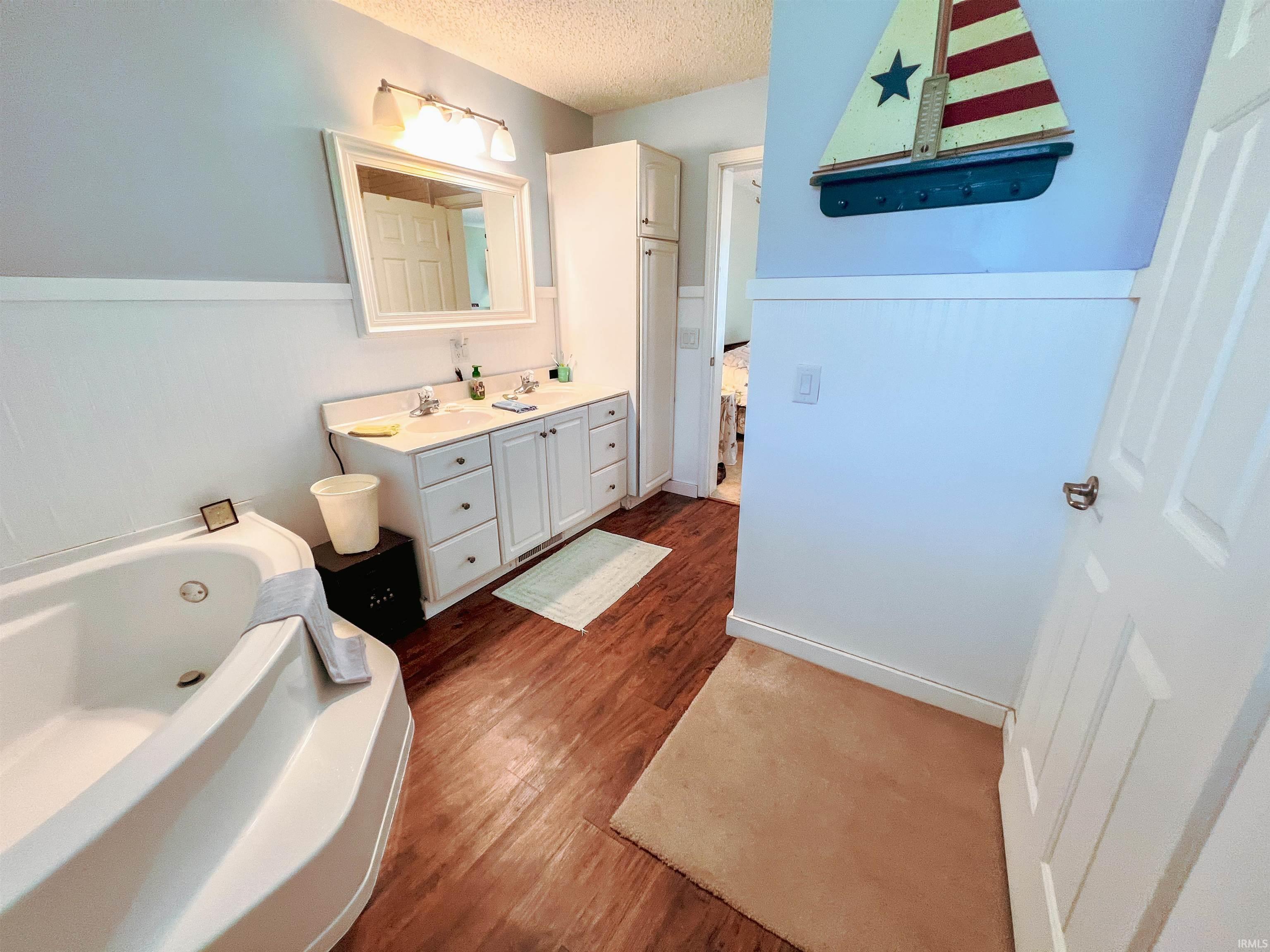 12350 Creek Bend