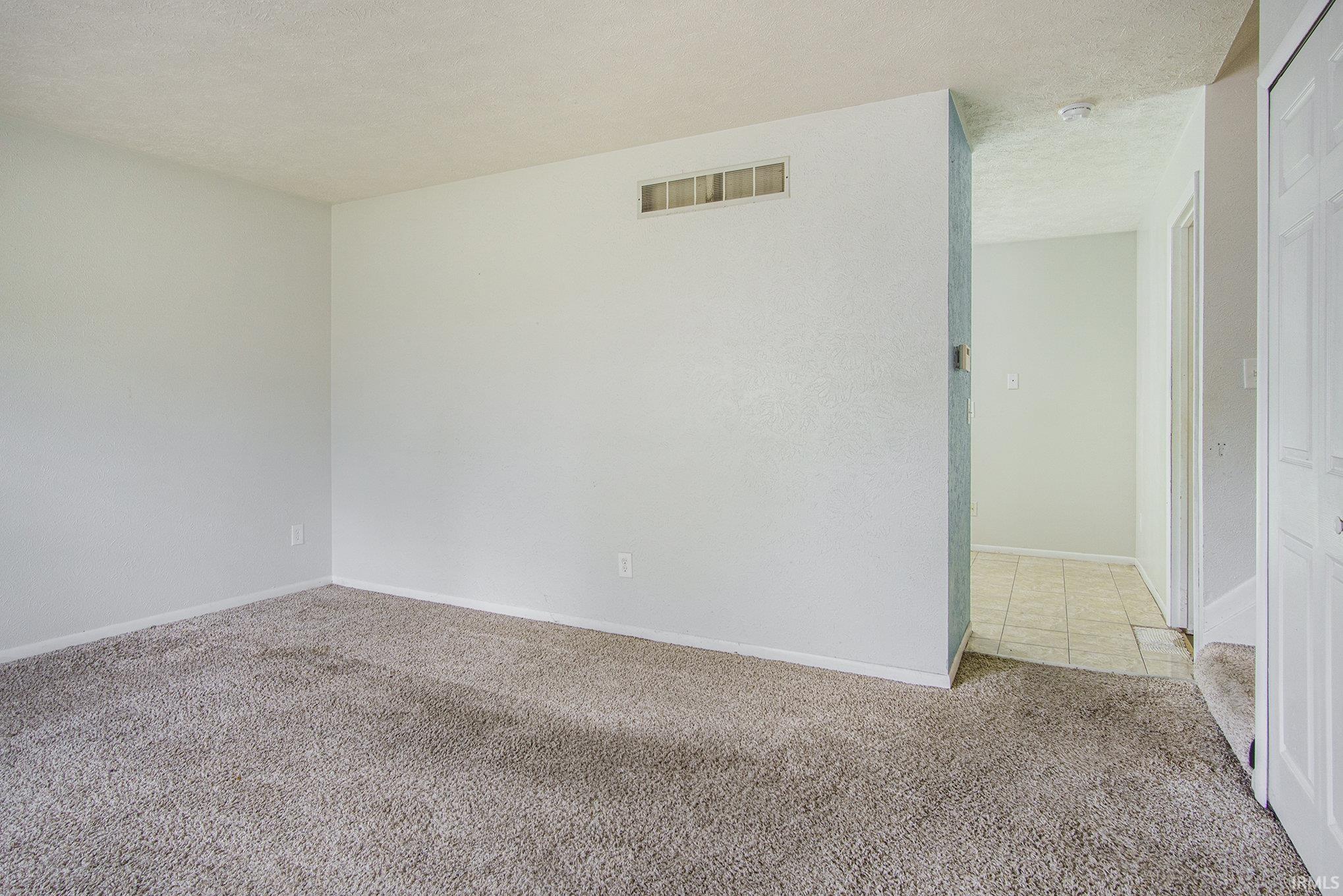 52985 Emmons