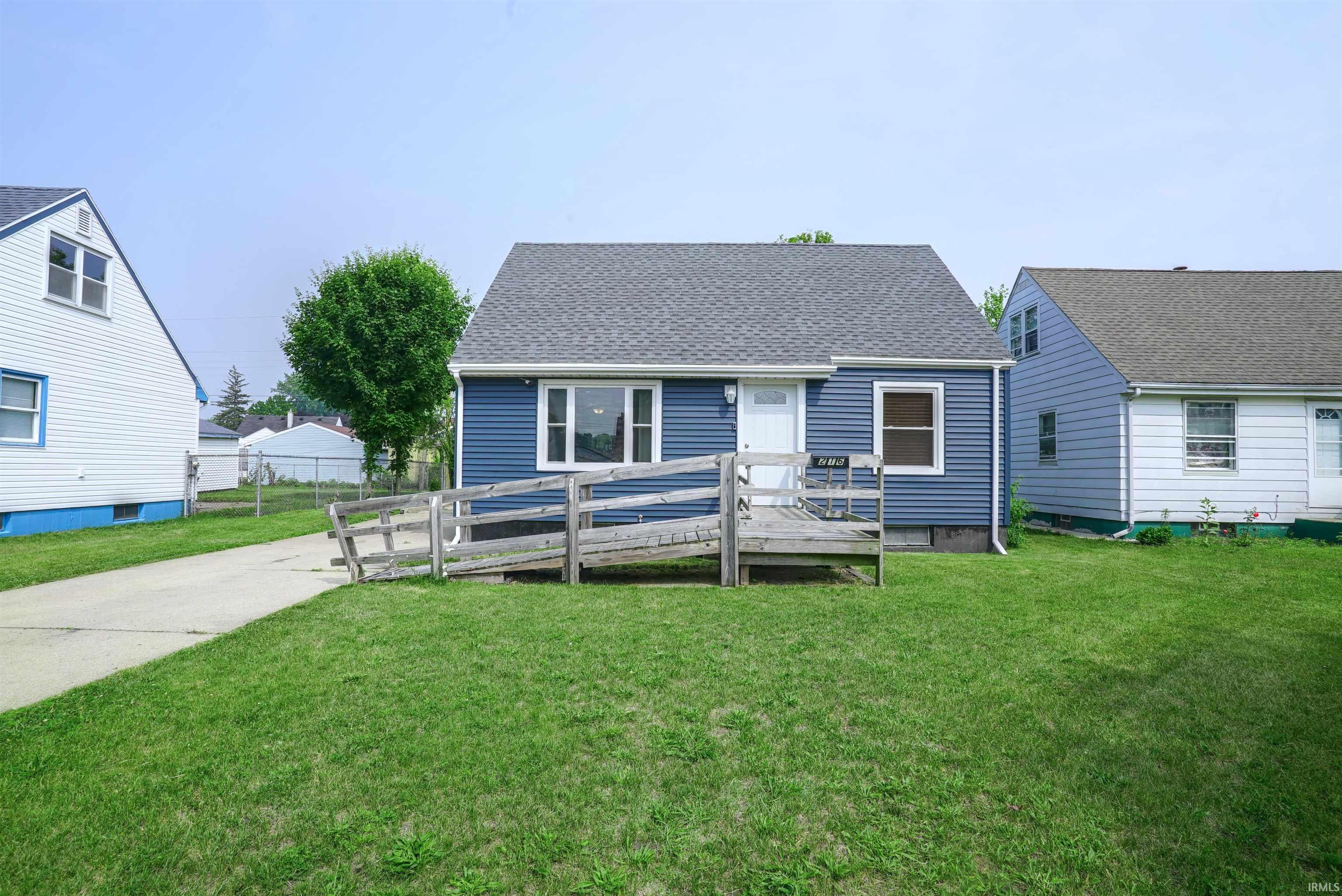 216 Walton