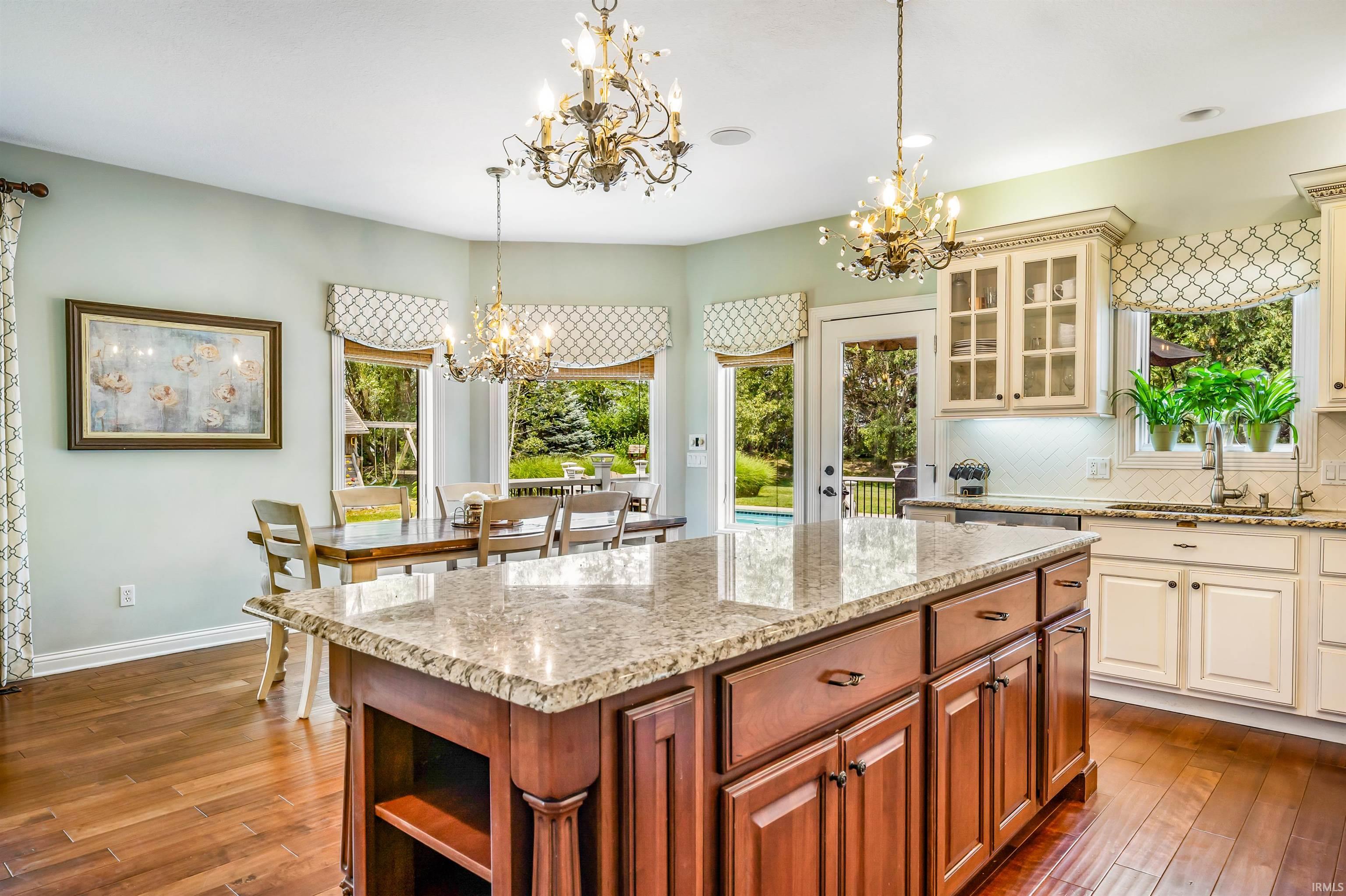 2730 Covington Manor