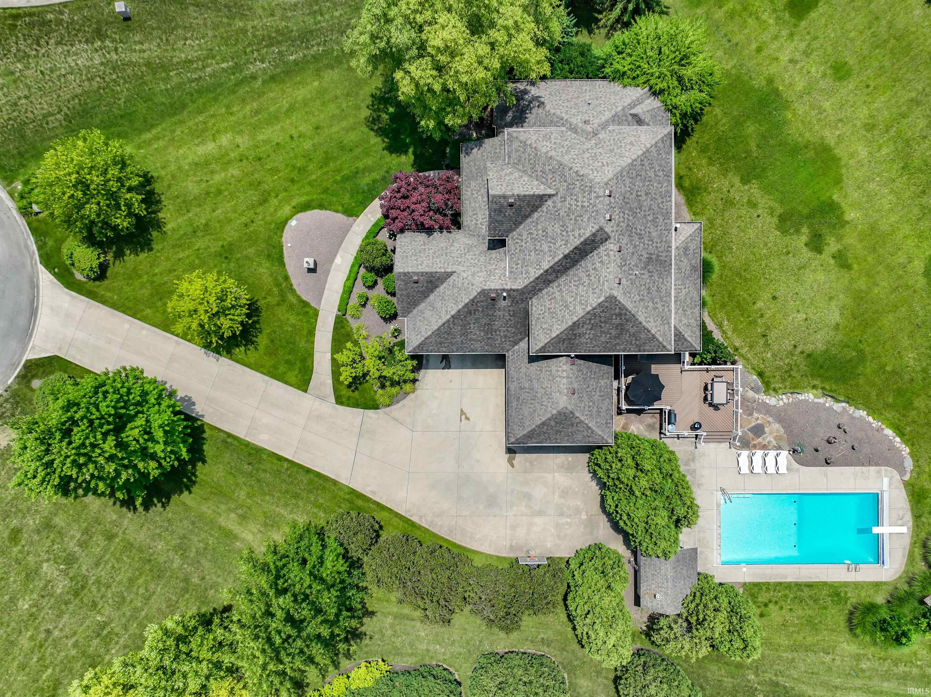 2730 Covington Manor