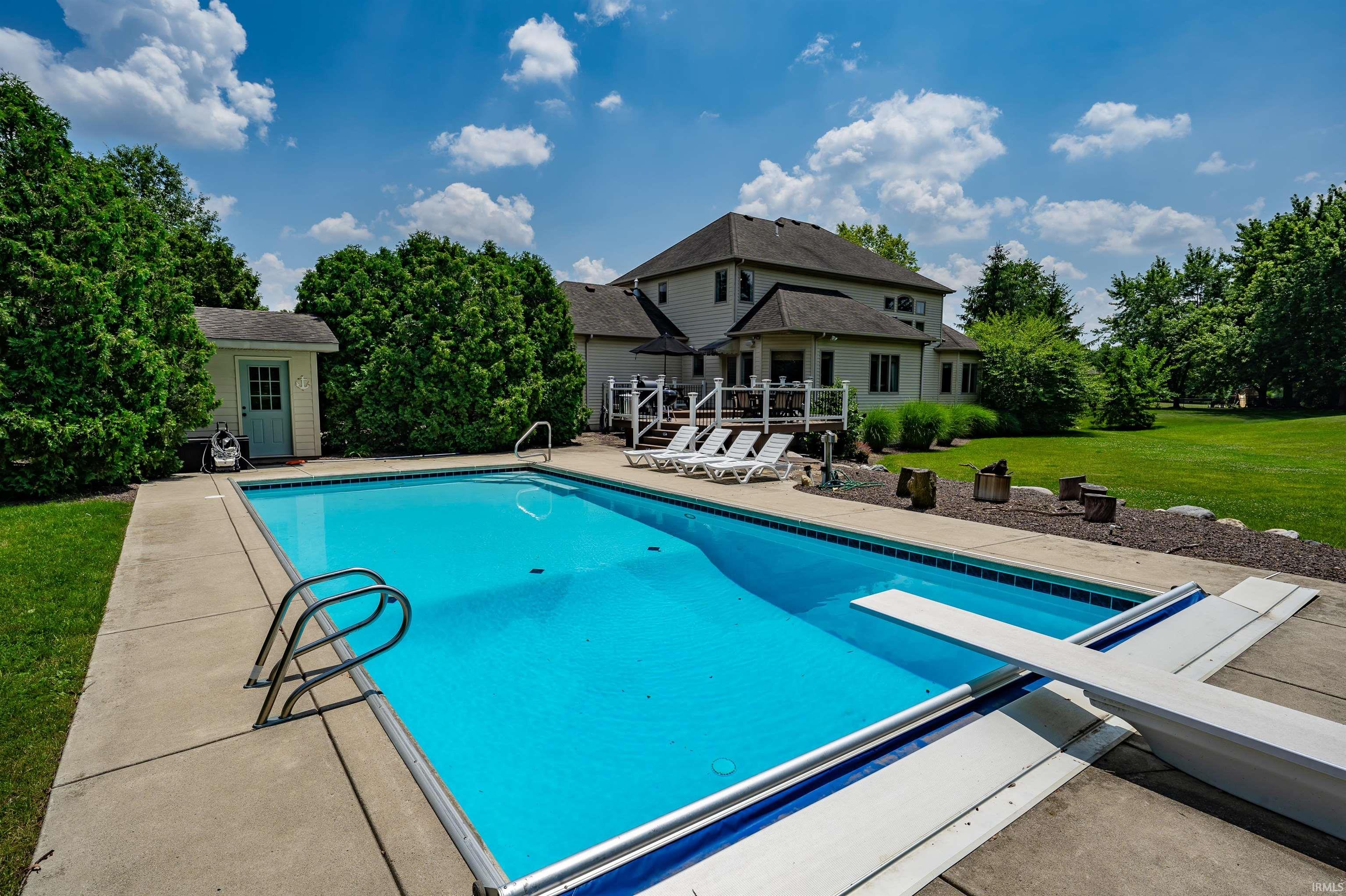 2730 Covington Manor