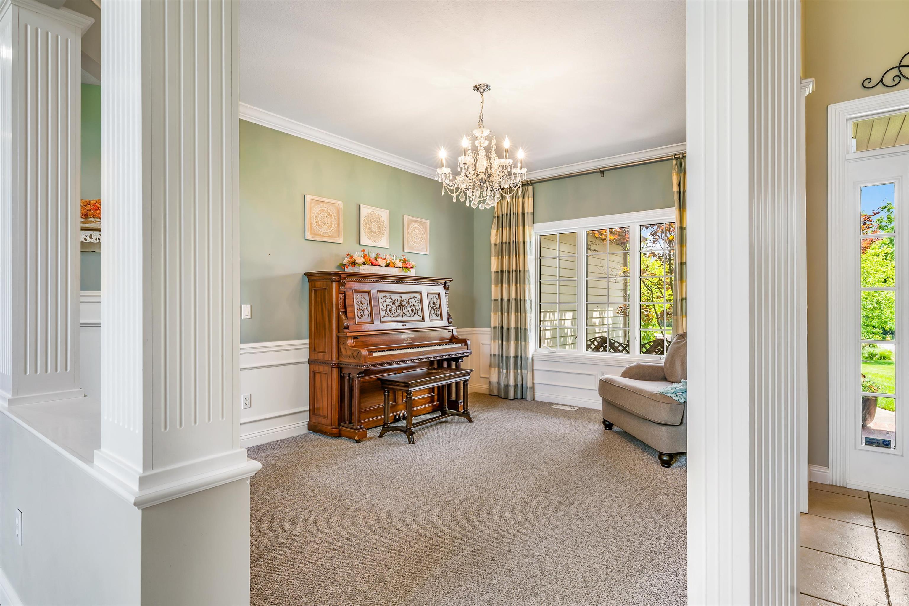 2730 Covington Manor