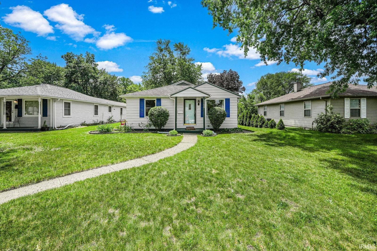 1148 Lasalle