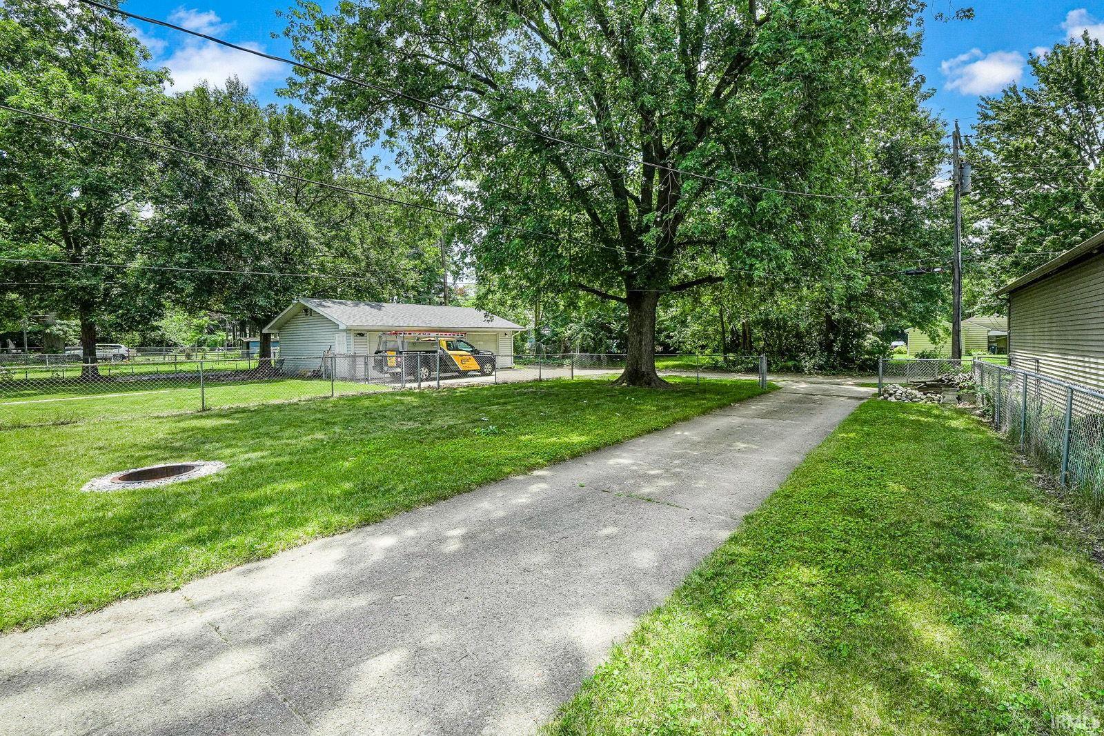 1148 Lasalle