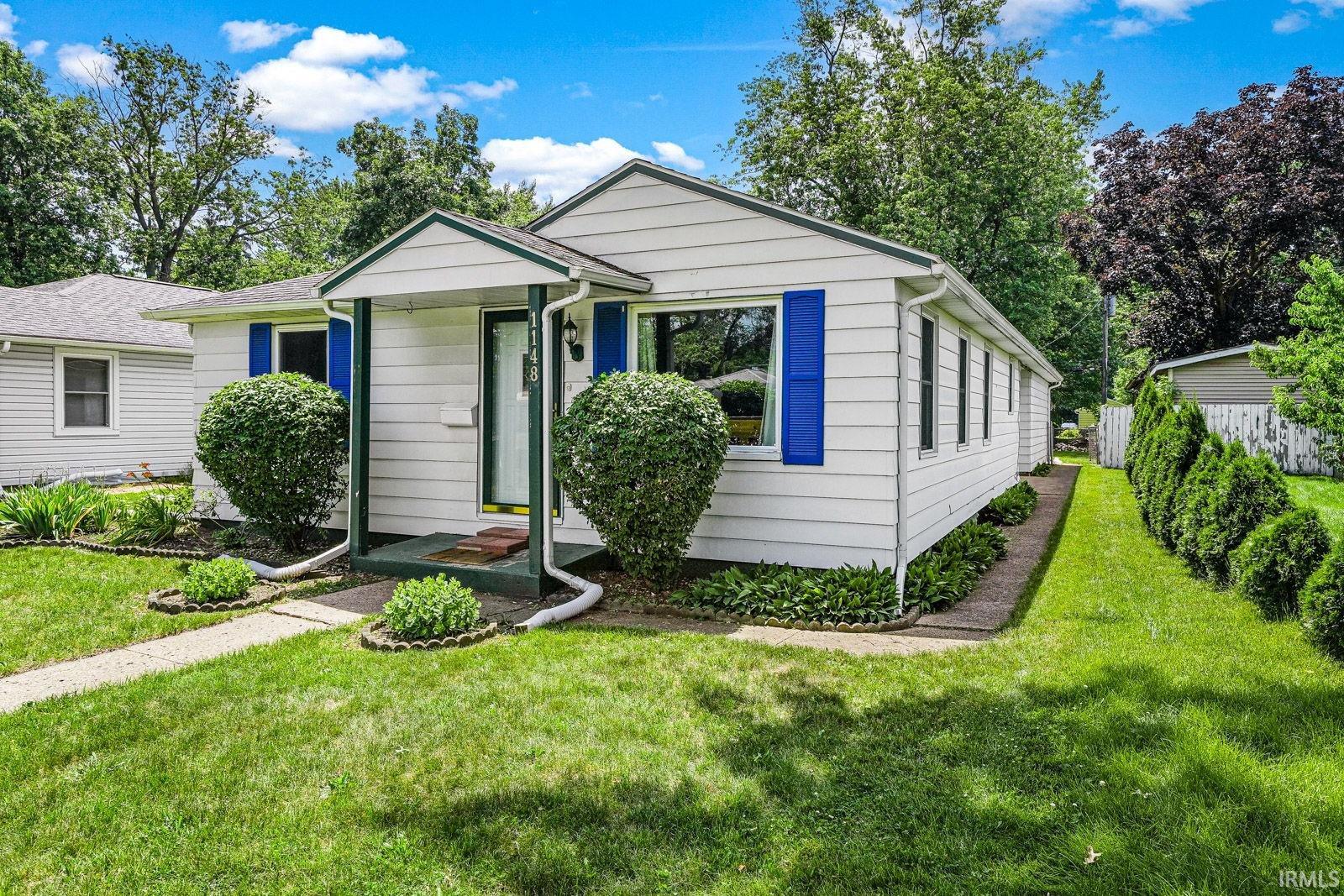 1148 Lasalle