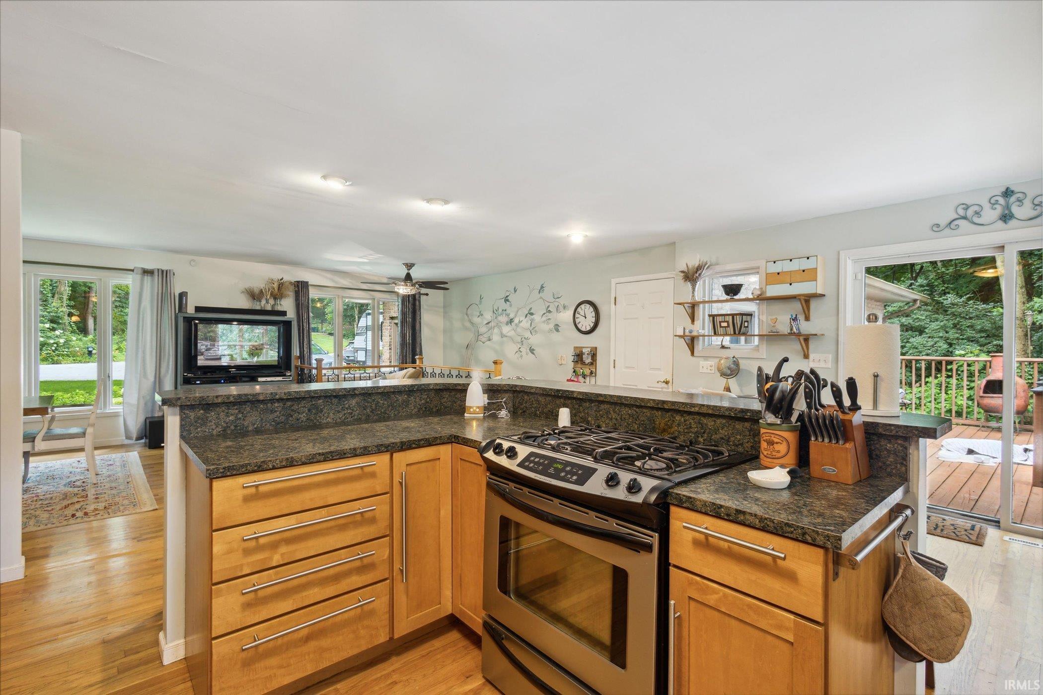 104 Woodview