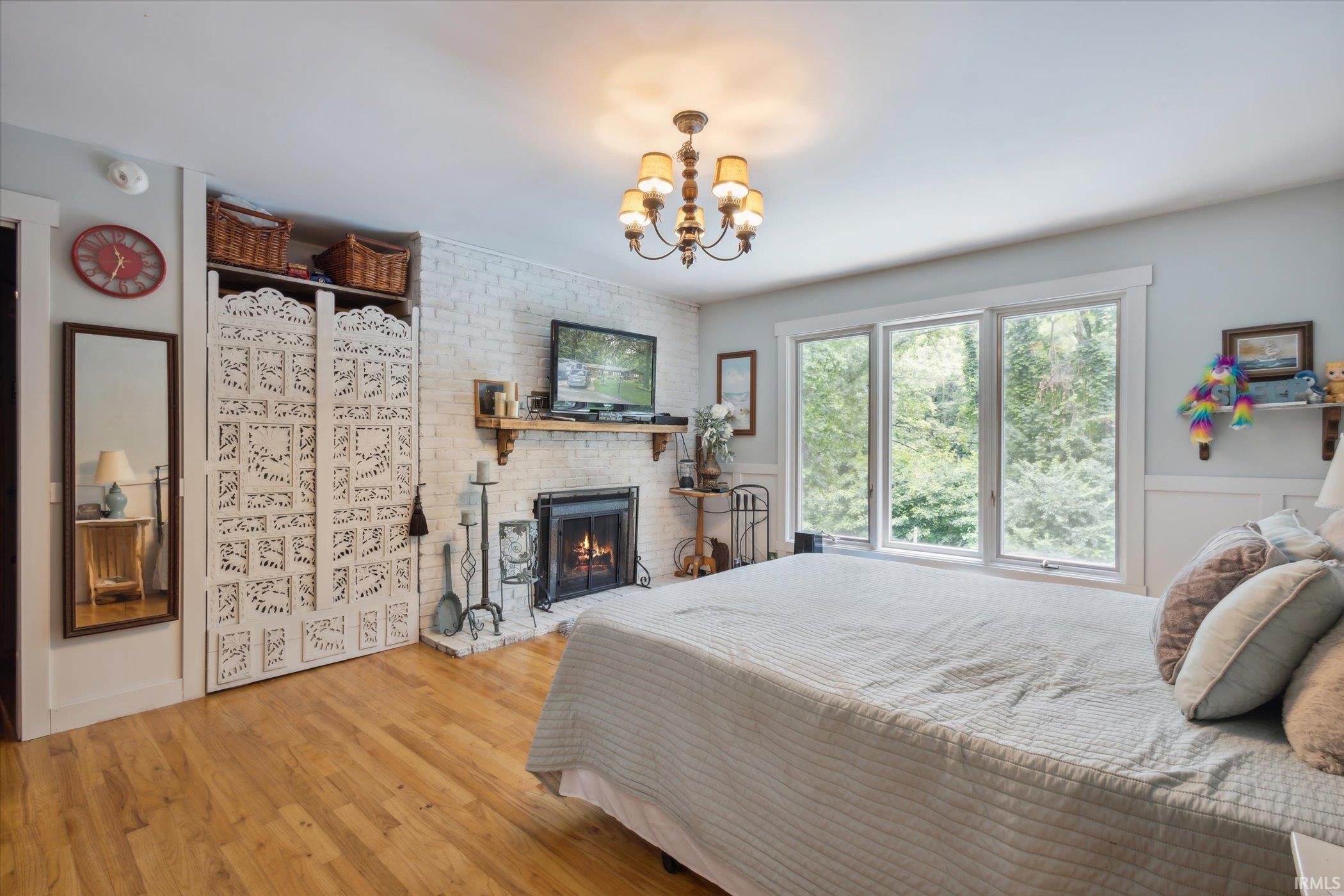 104 Woodview