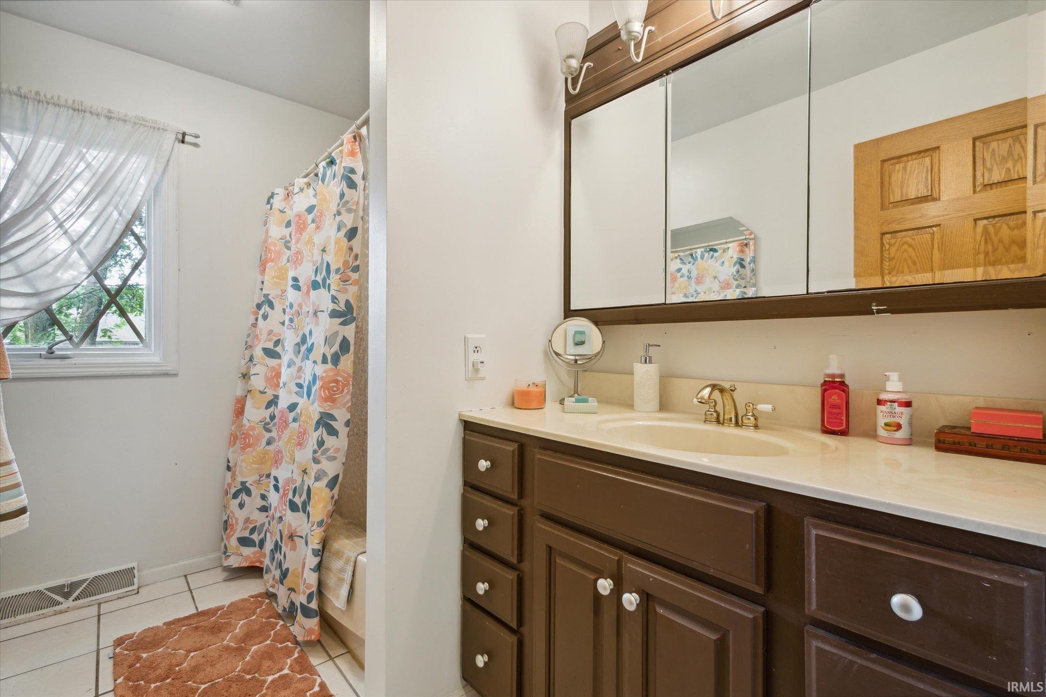 104 Woodview