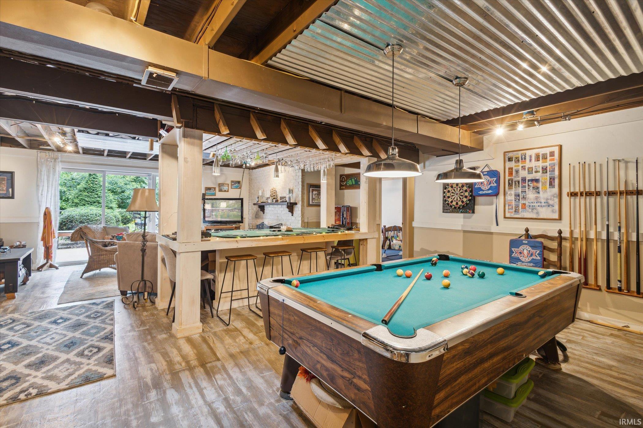 104 Woodview