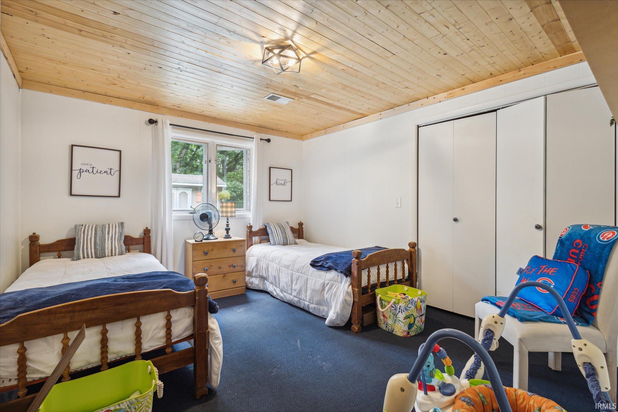 104 Woodview