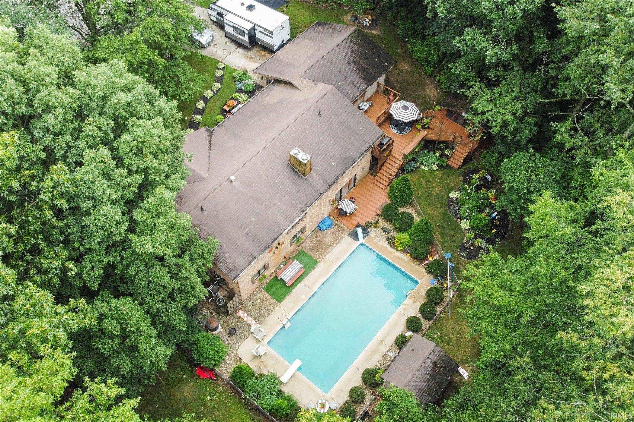 104 Woodview