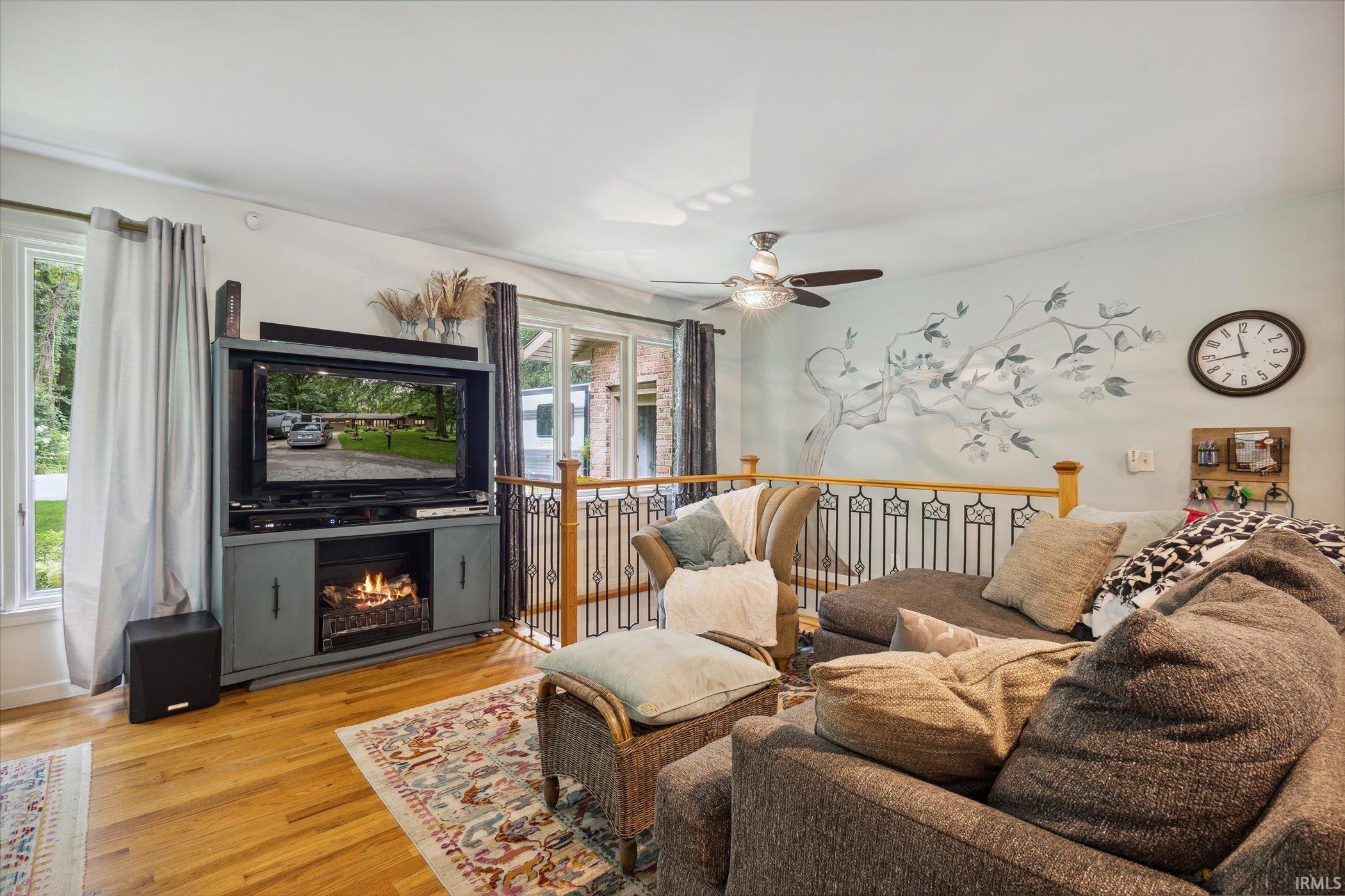 104 Woodview
