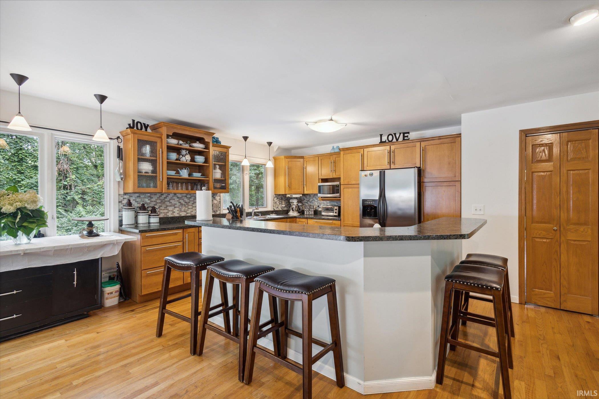 104 Woodview