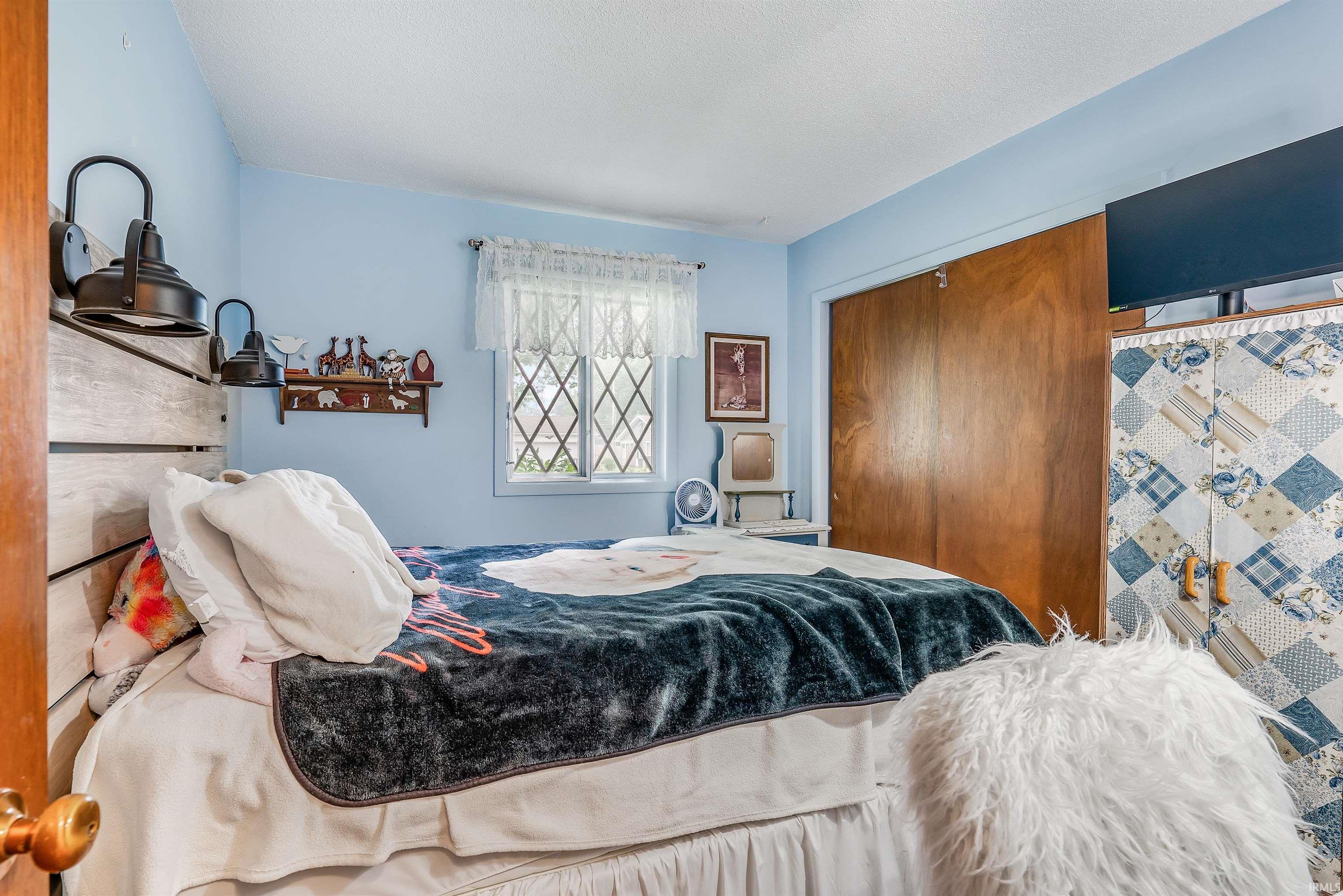 3702 Kirkfield