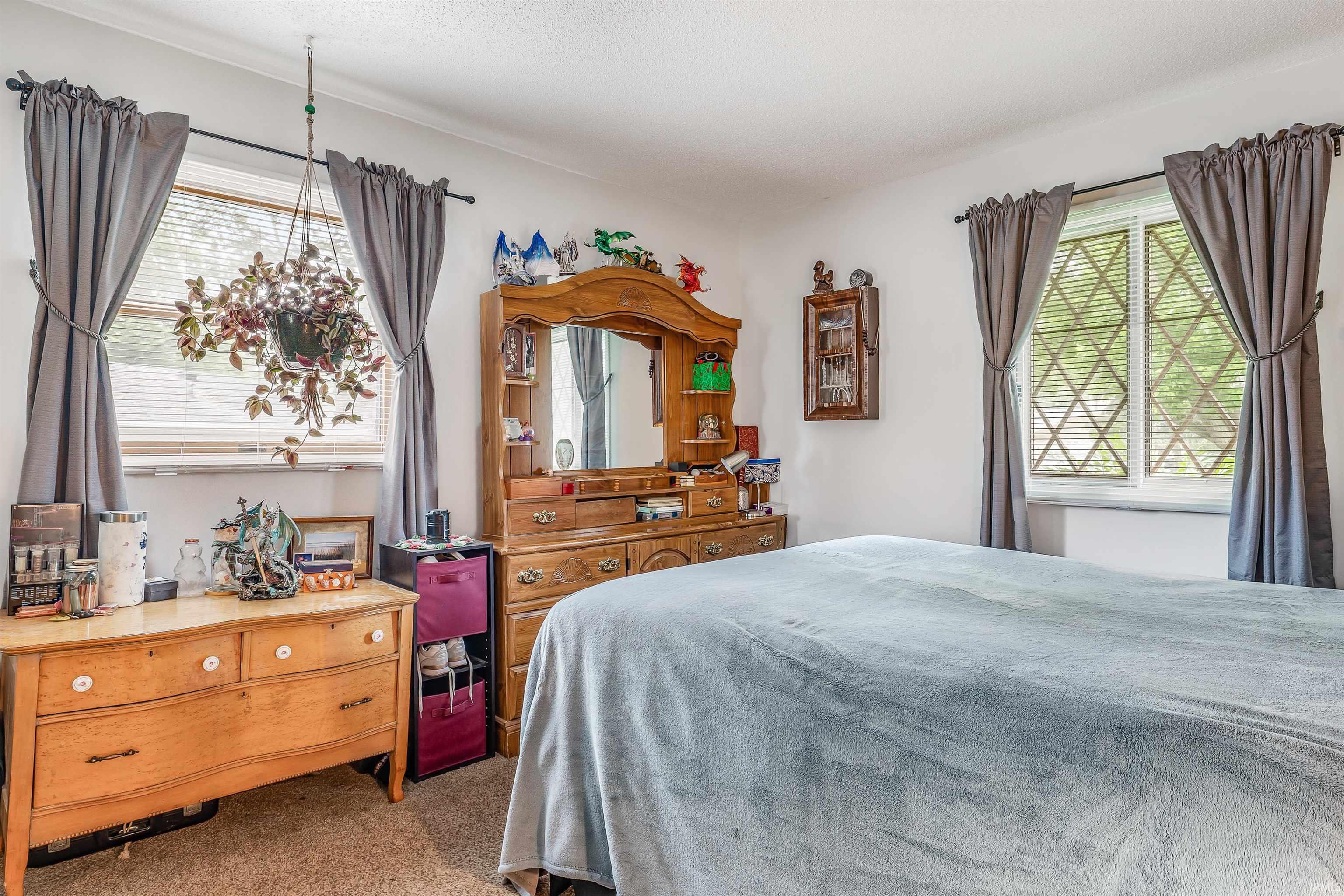 3702 Kirkfield