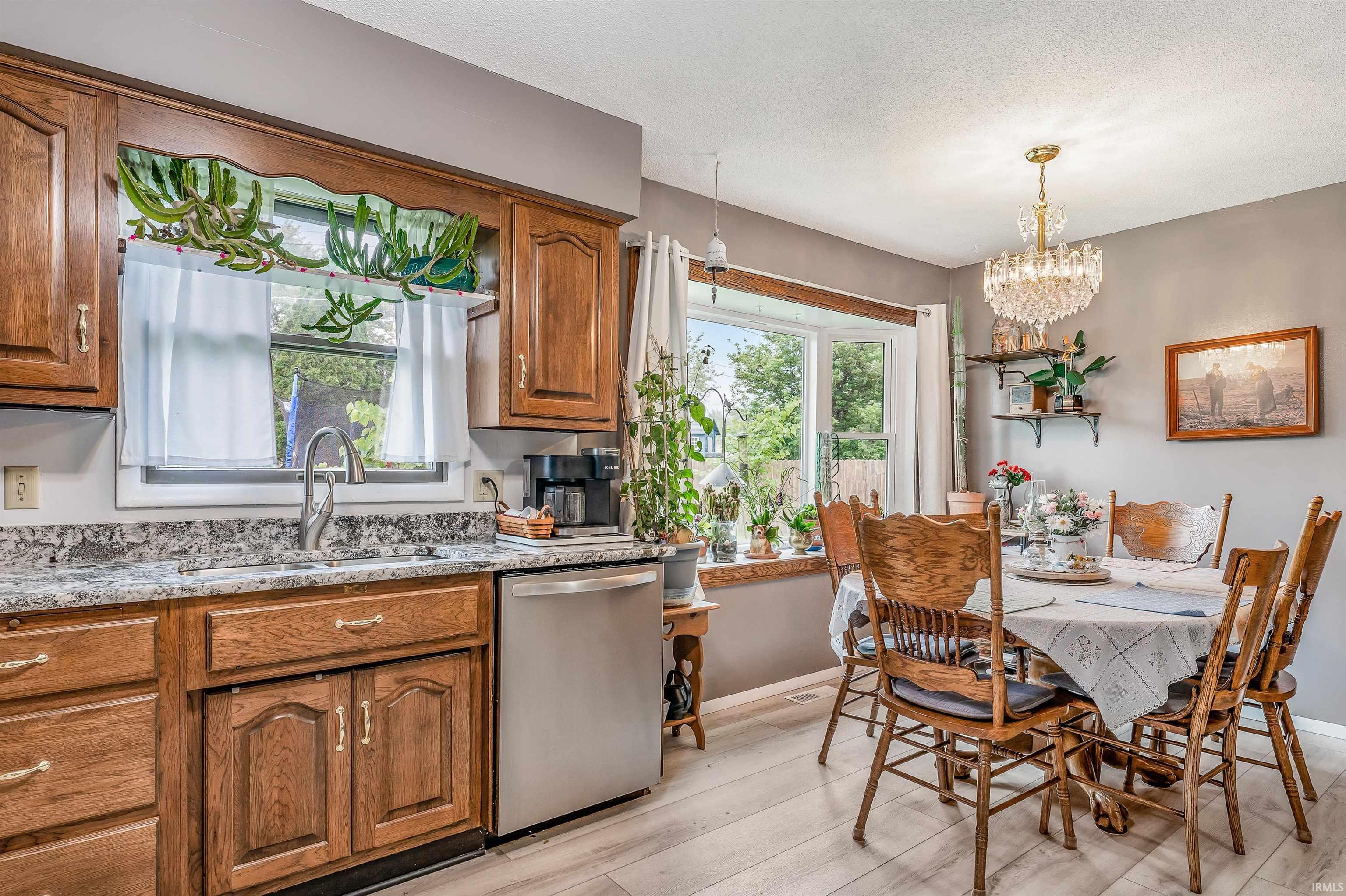3702 Kirkfield