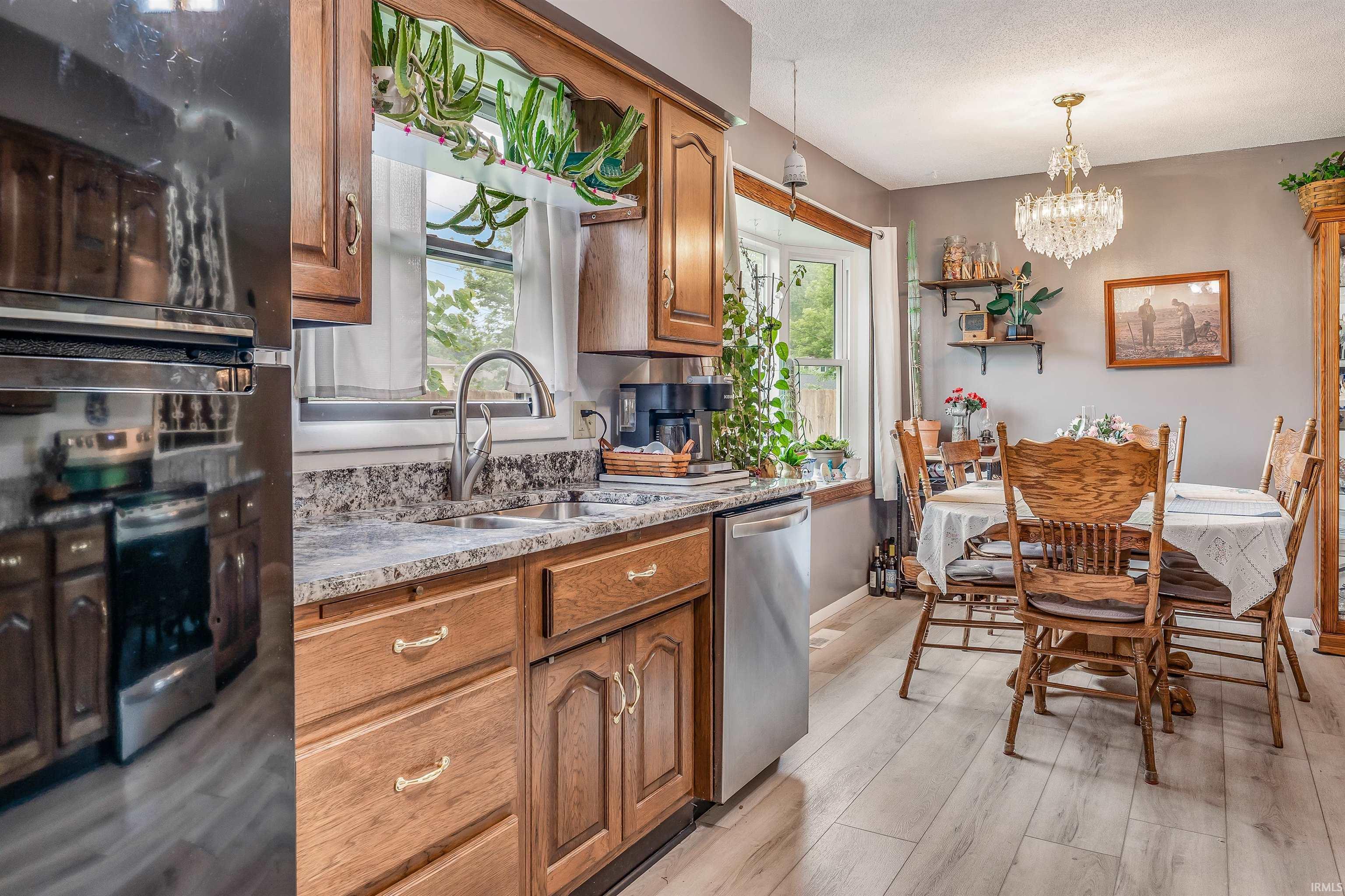 3702 Kirkfield