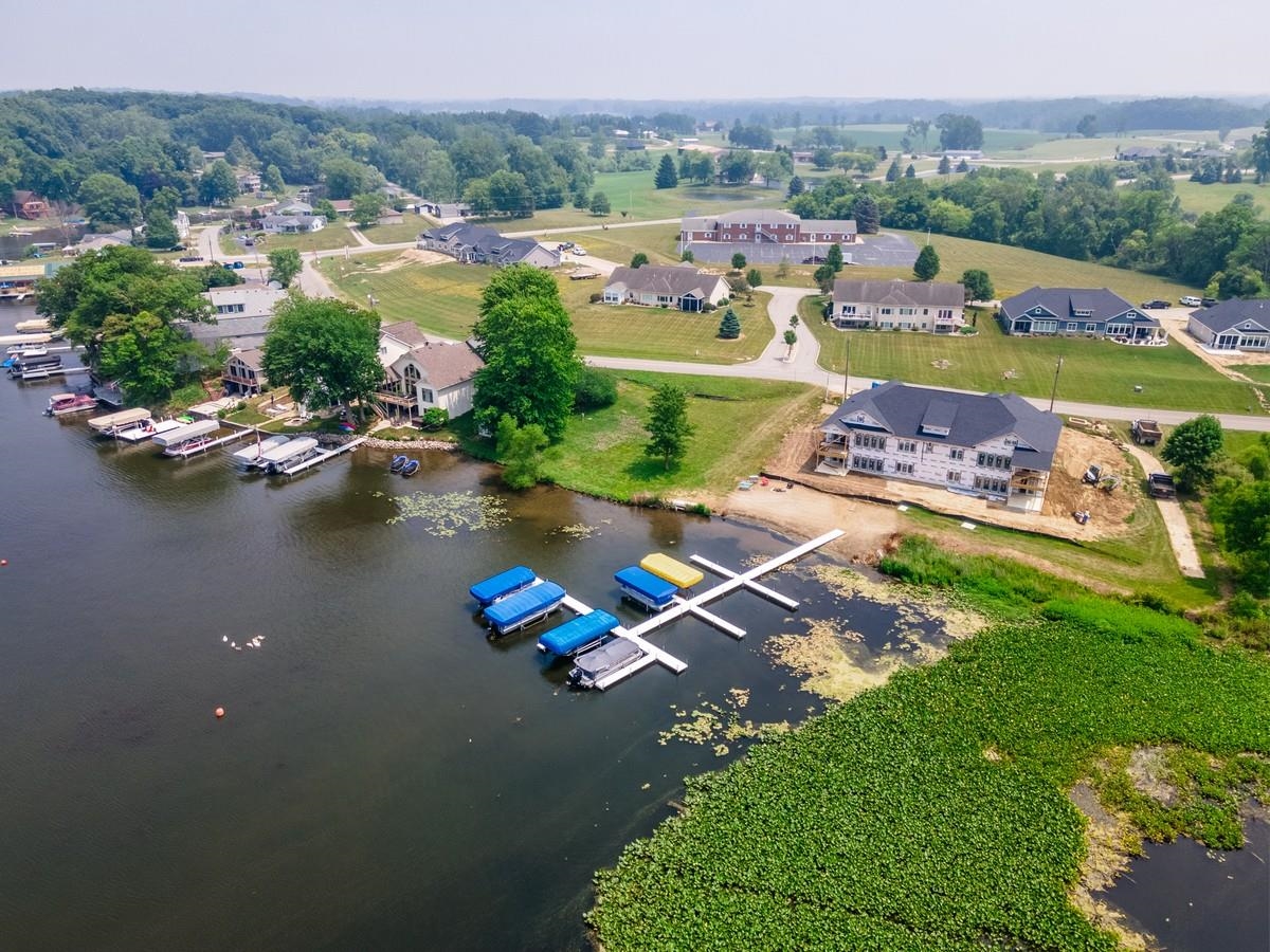 300 Lane 150 Hamilton Lk