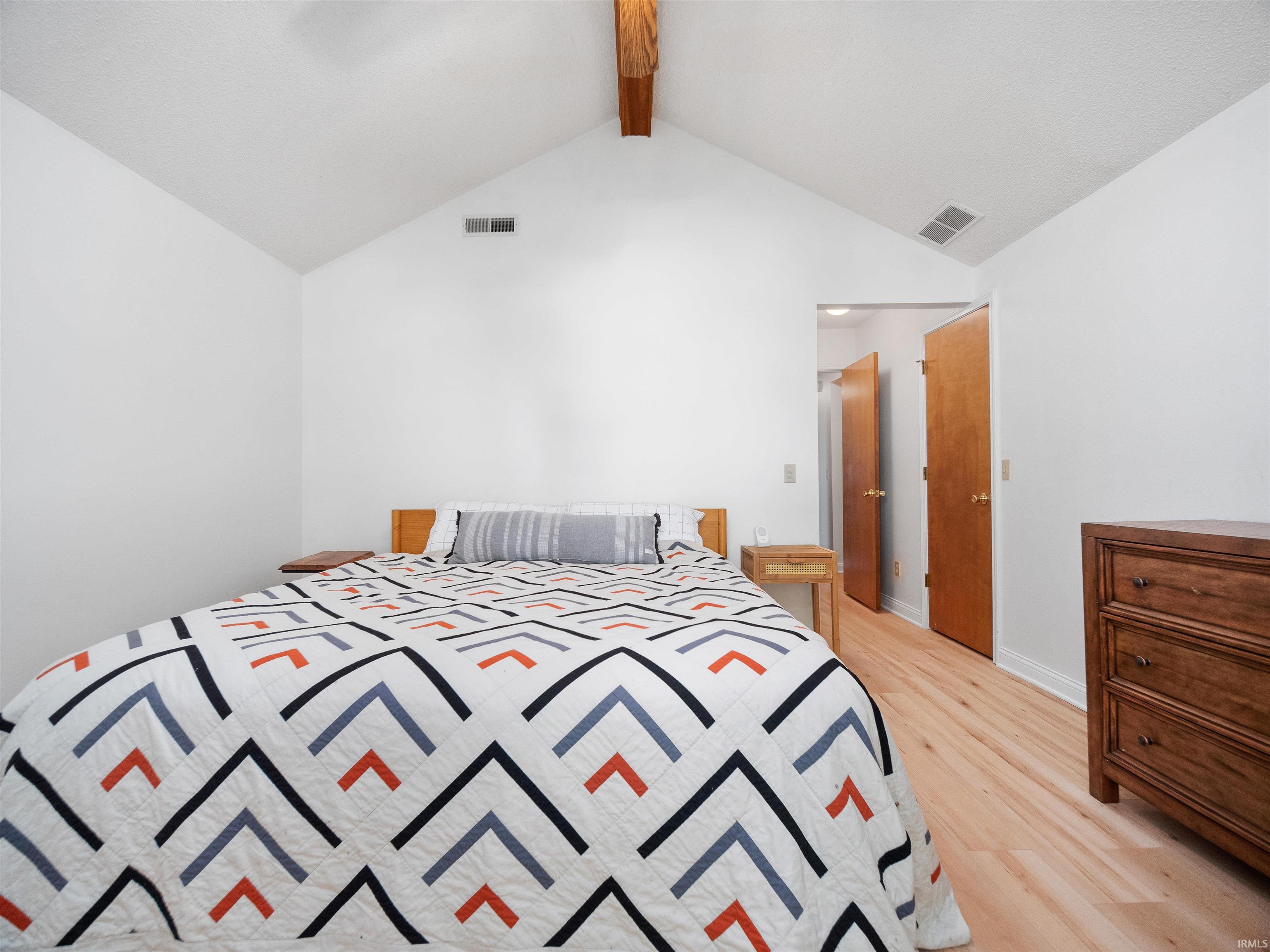 1004 Heartland
