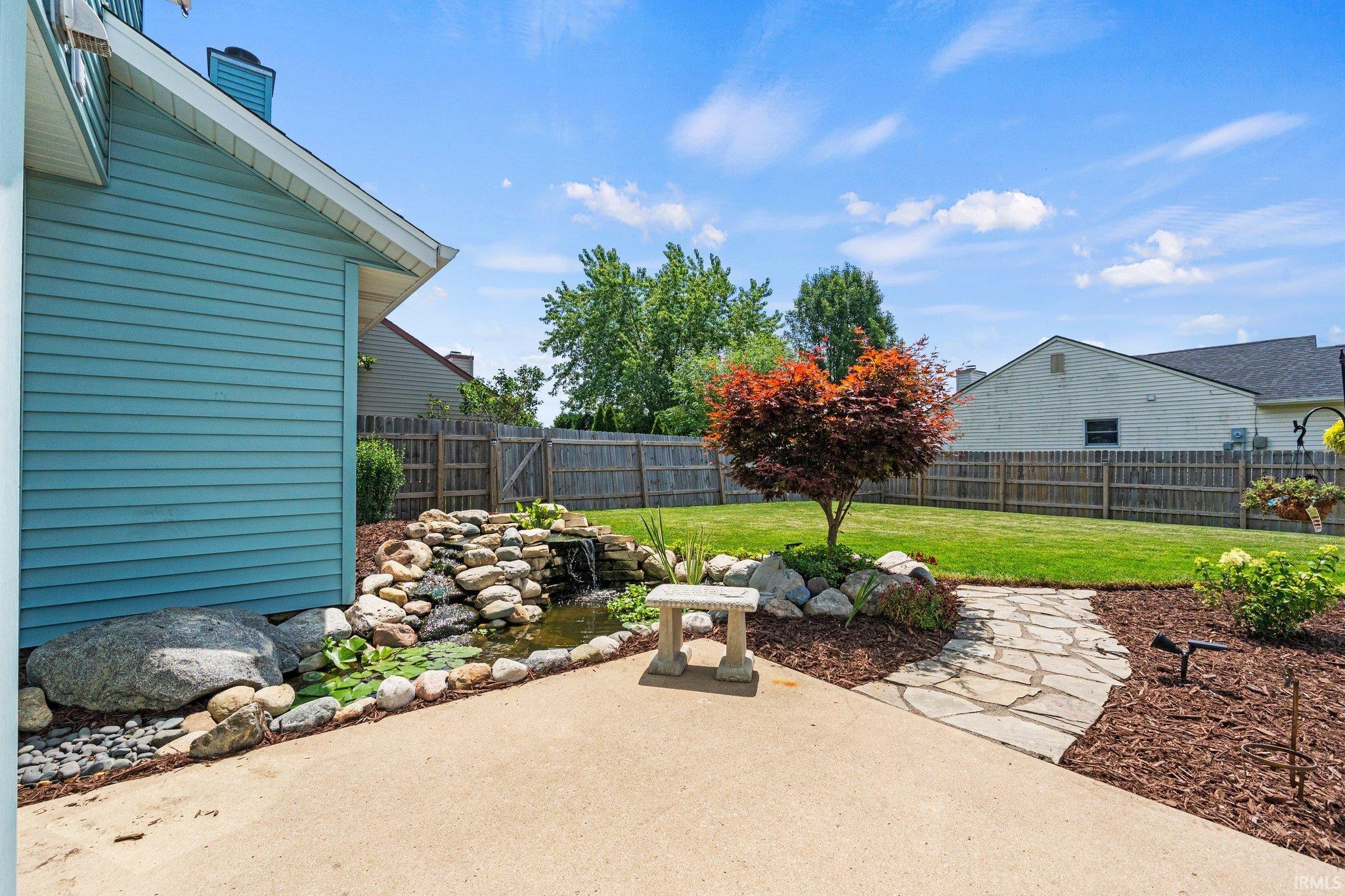 8633 Spring Forest