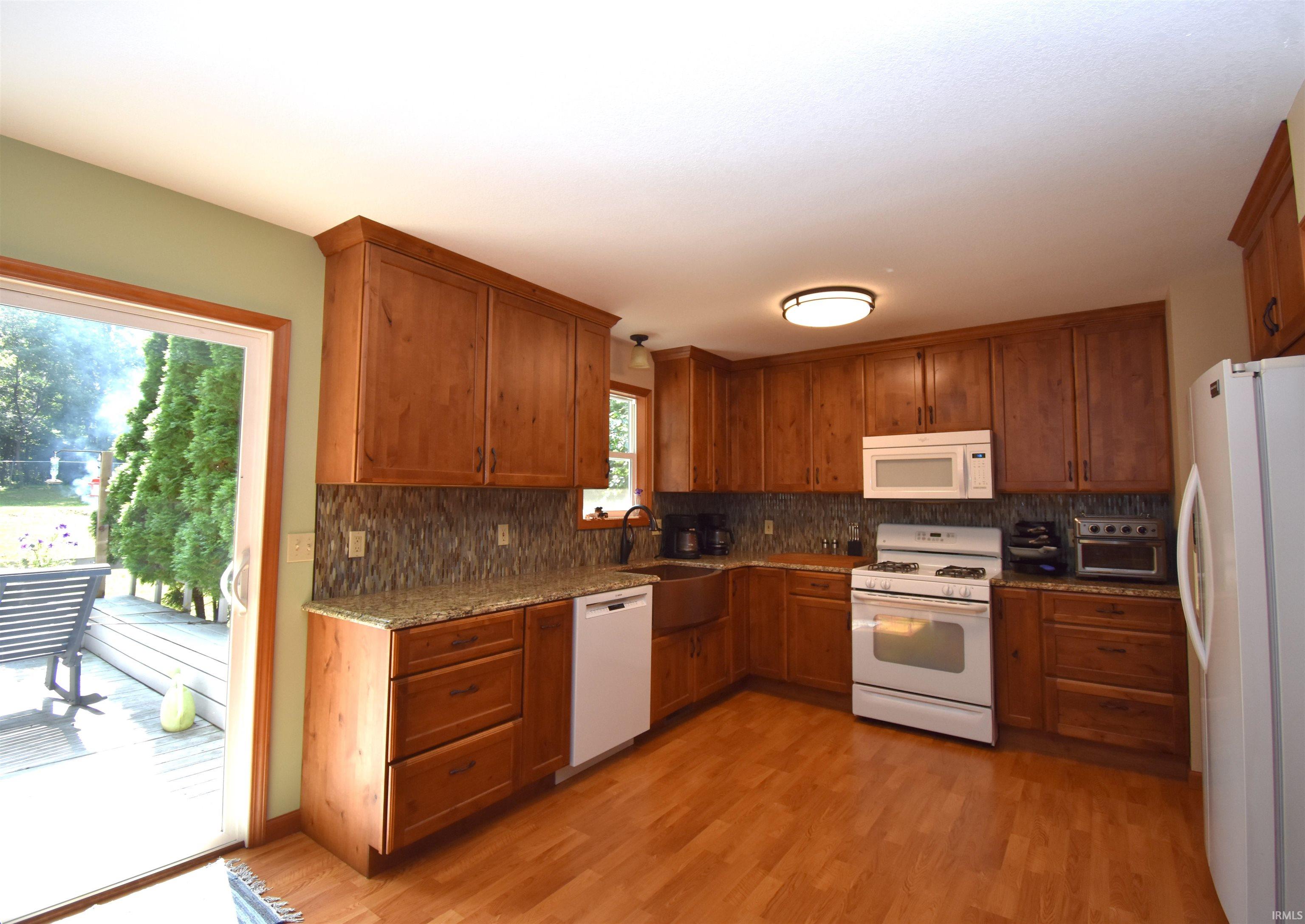 4676 250 West