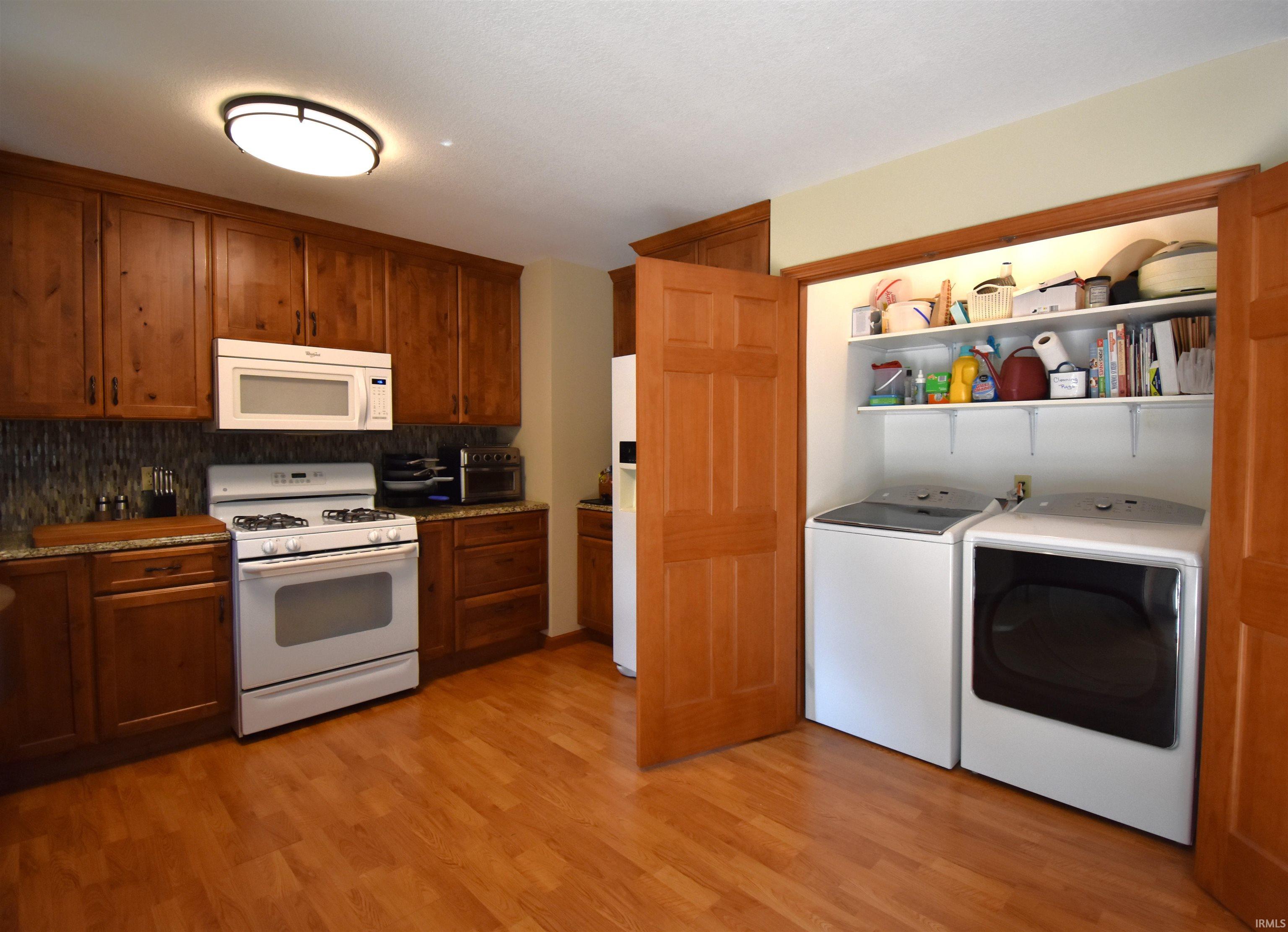 4676 250 West