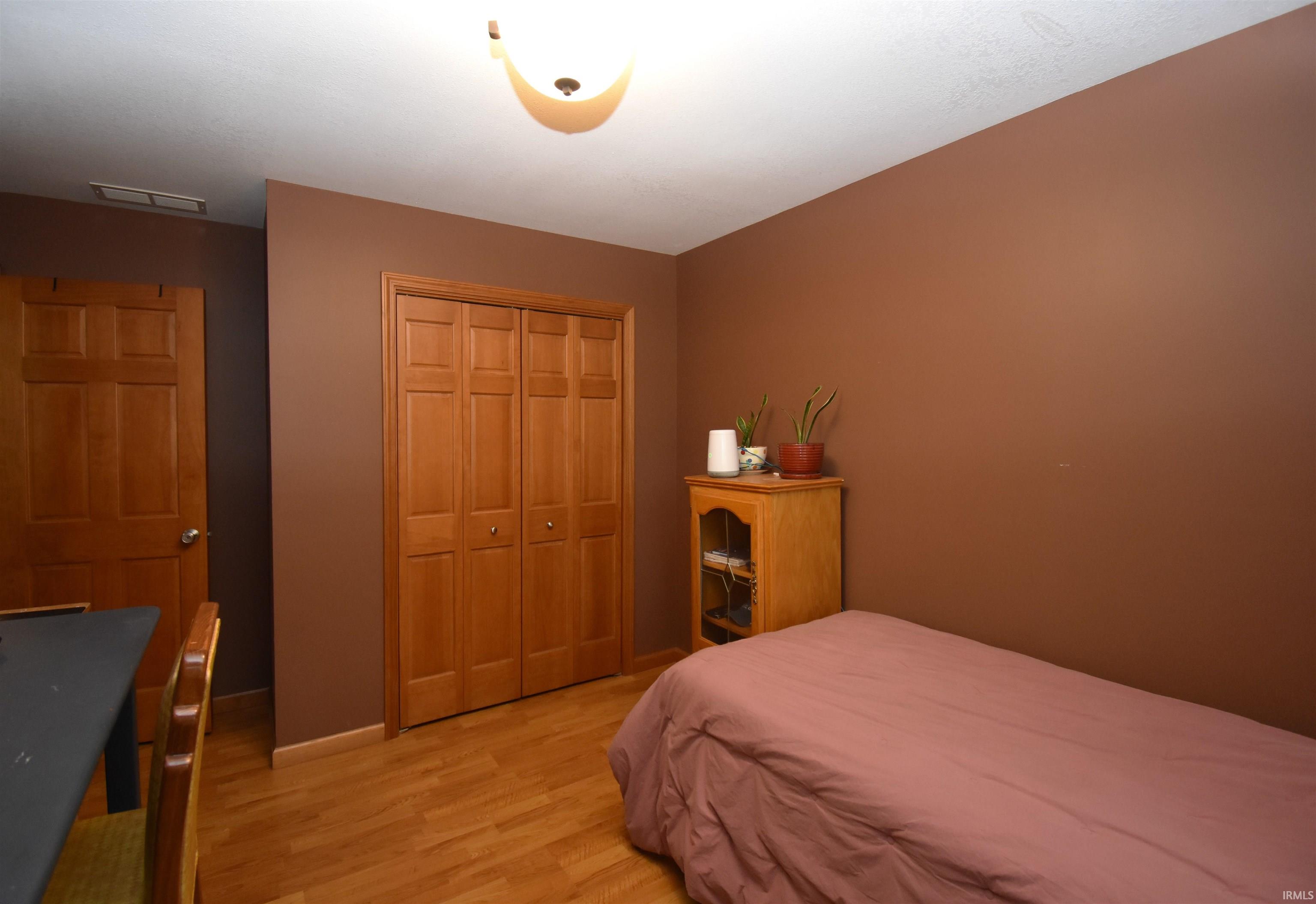 4676 250 West