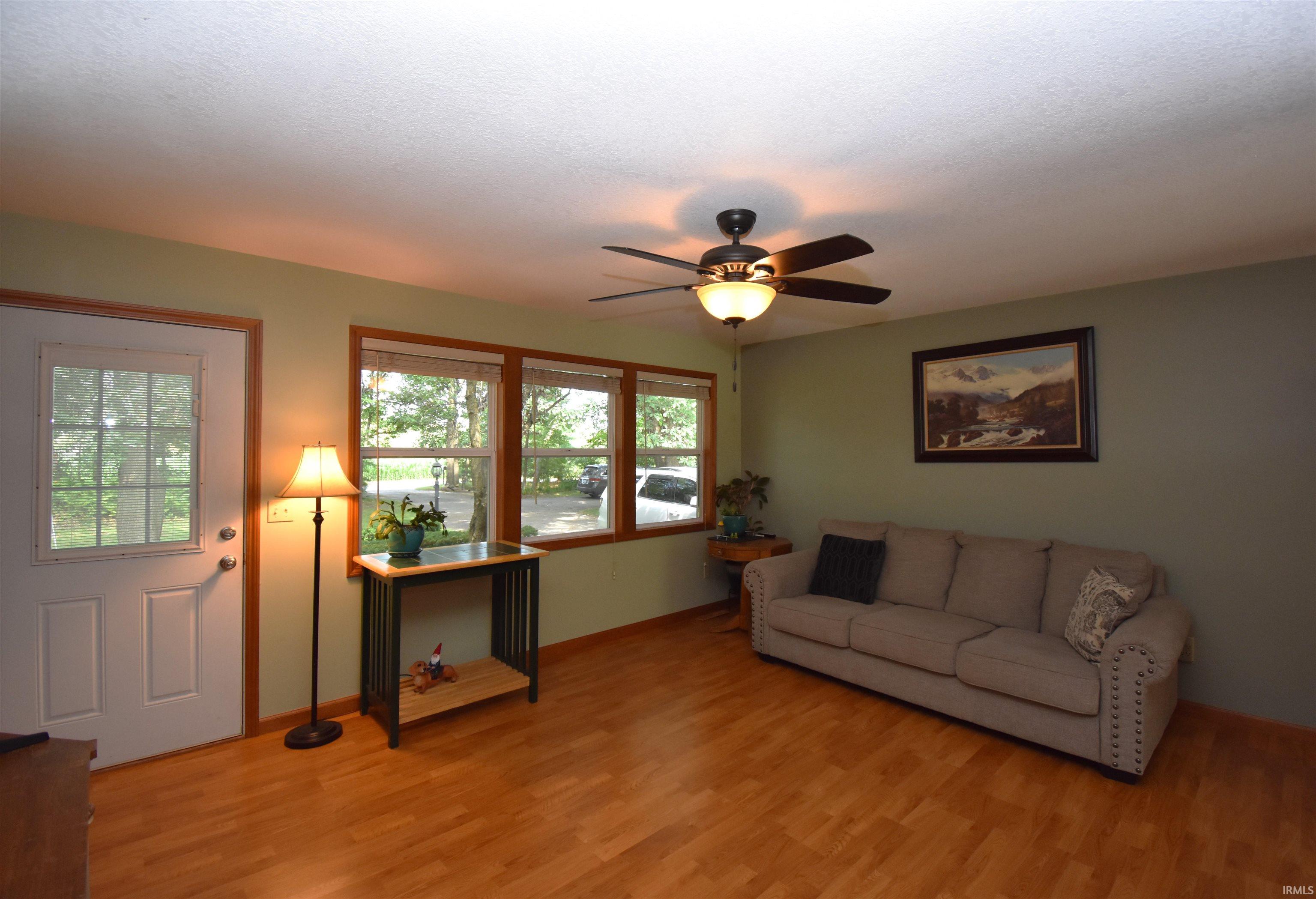 4676 250 West