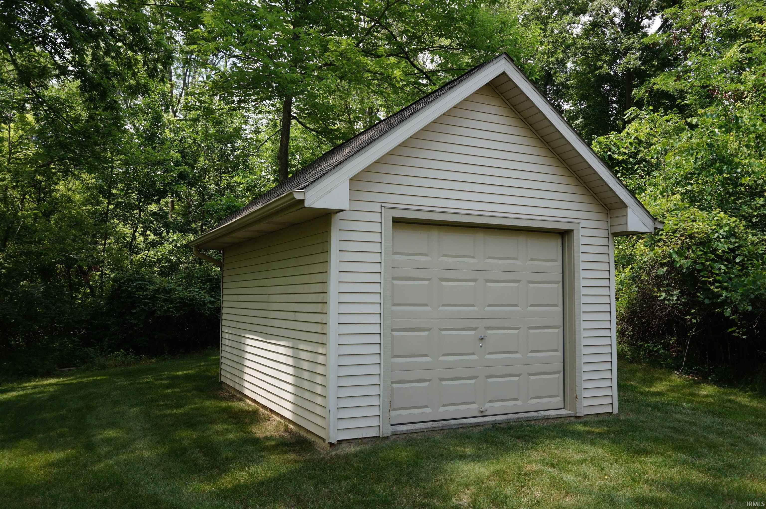 11333 Spring Pond
