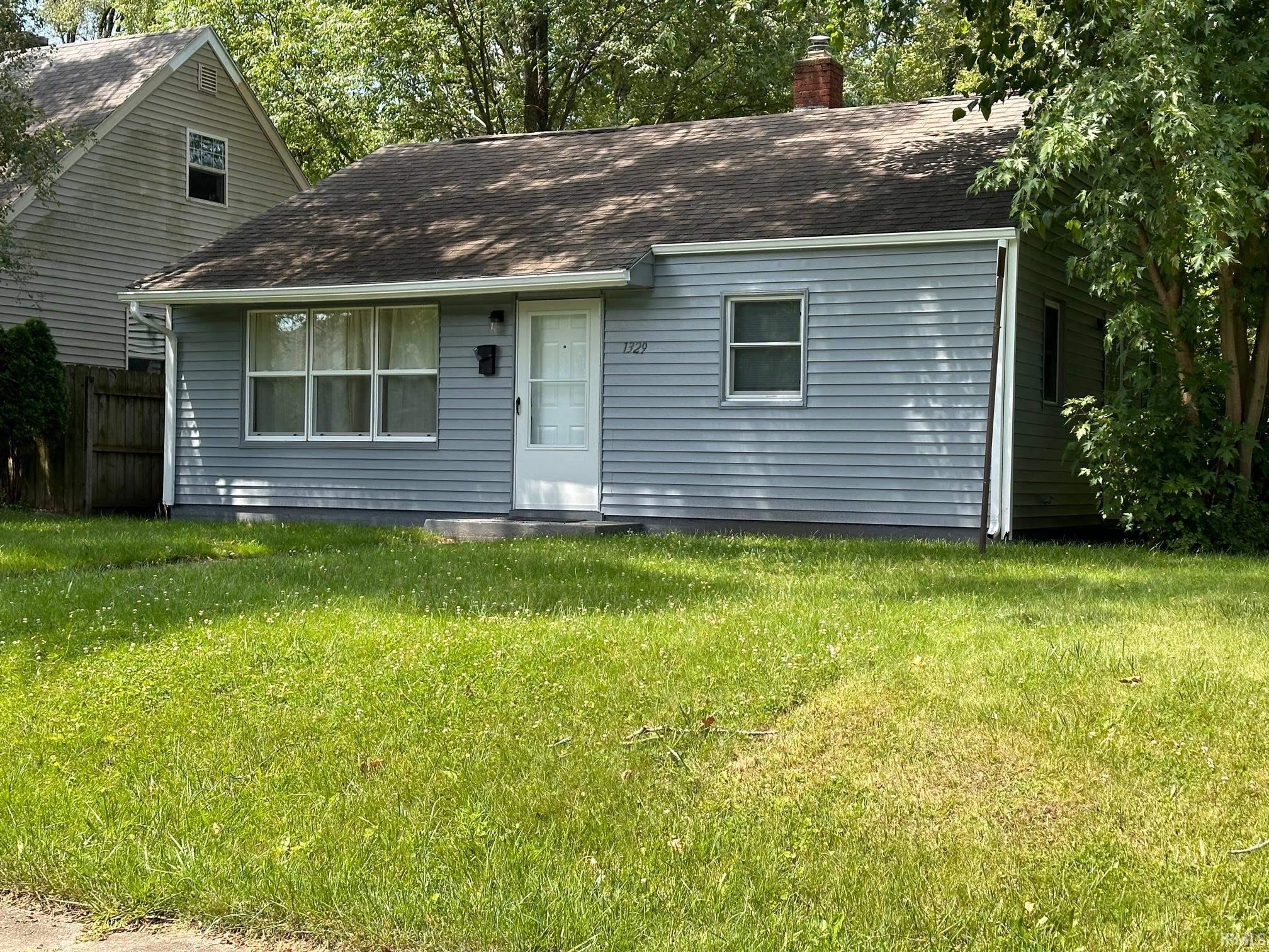 1329 Fremont