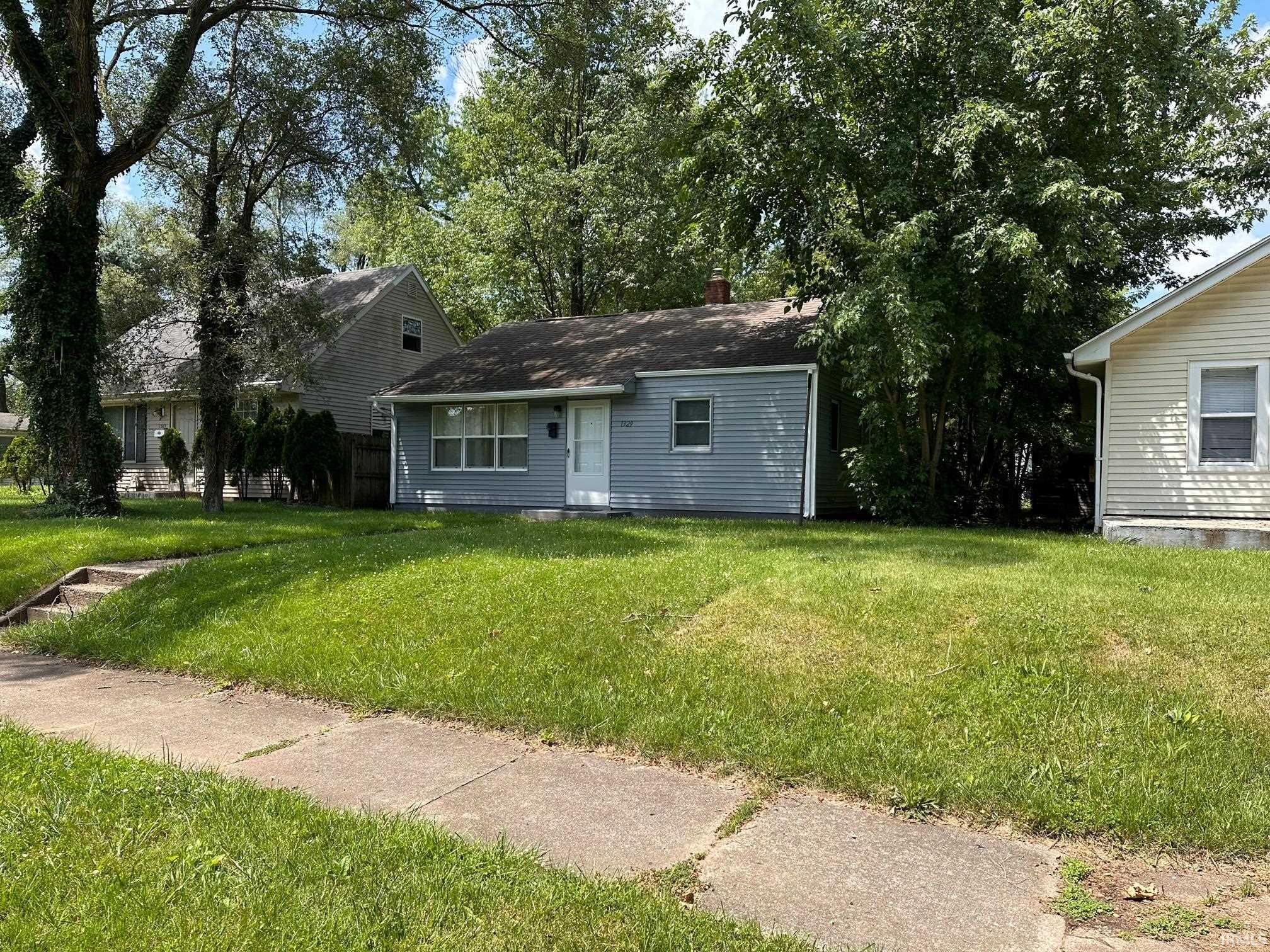 1329 Fremont