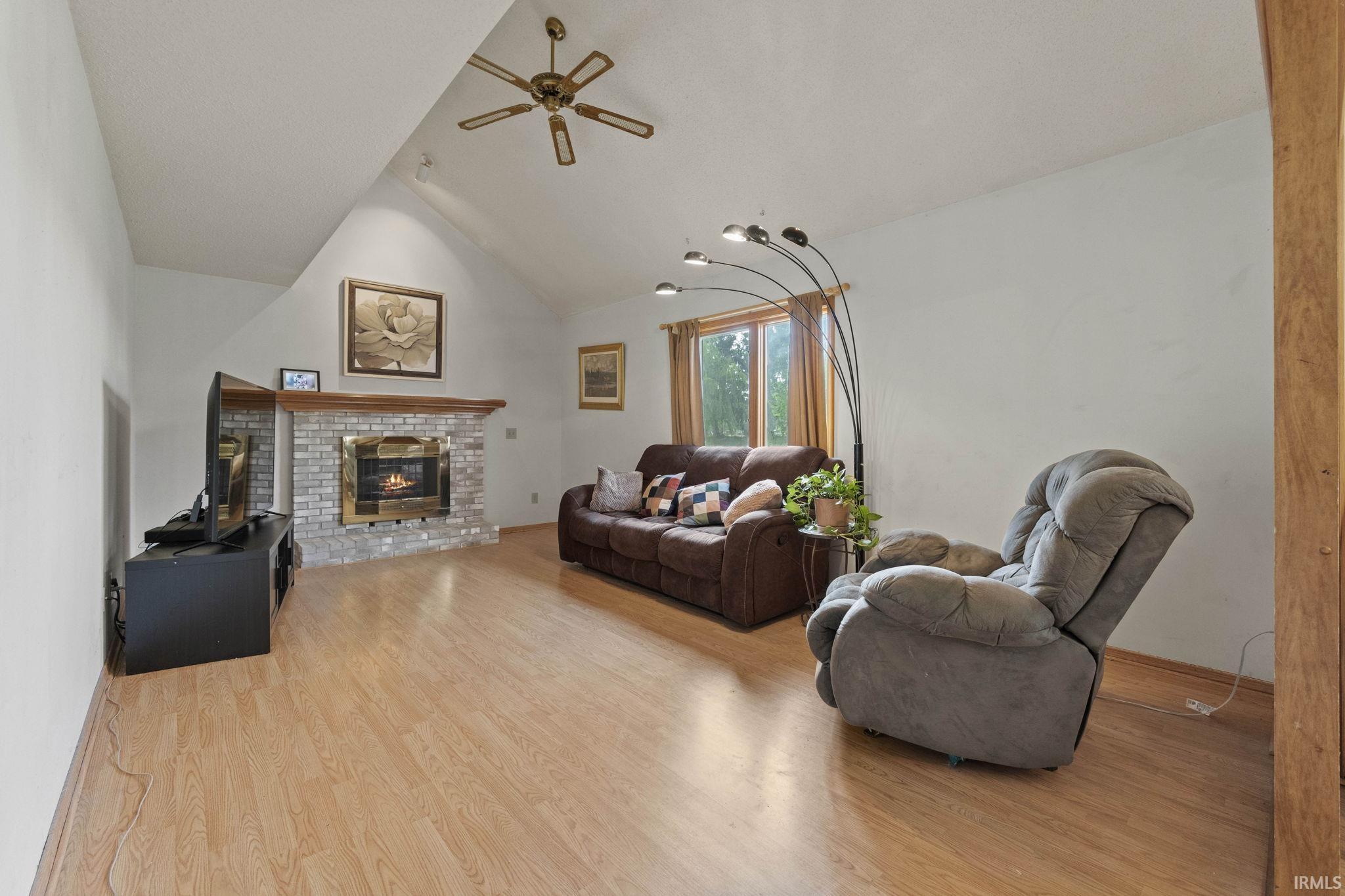 3611 Winding River