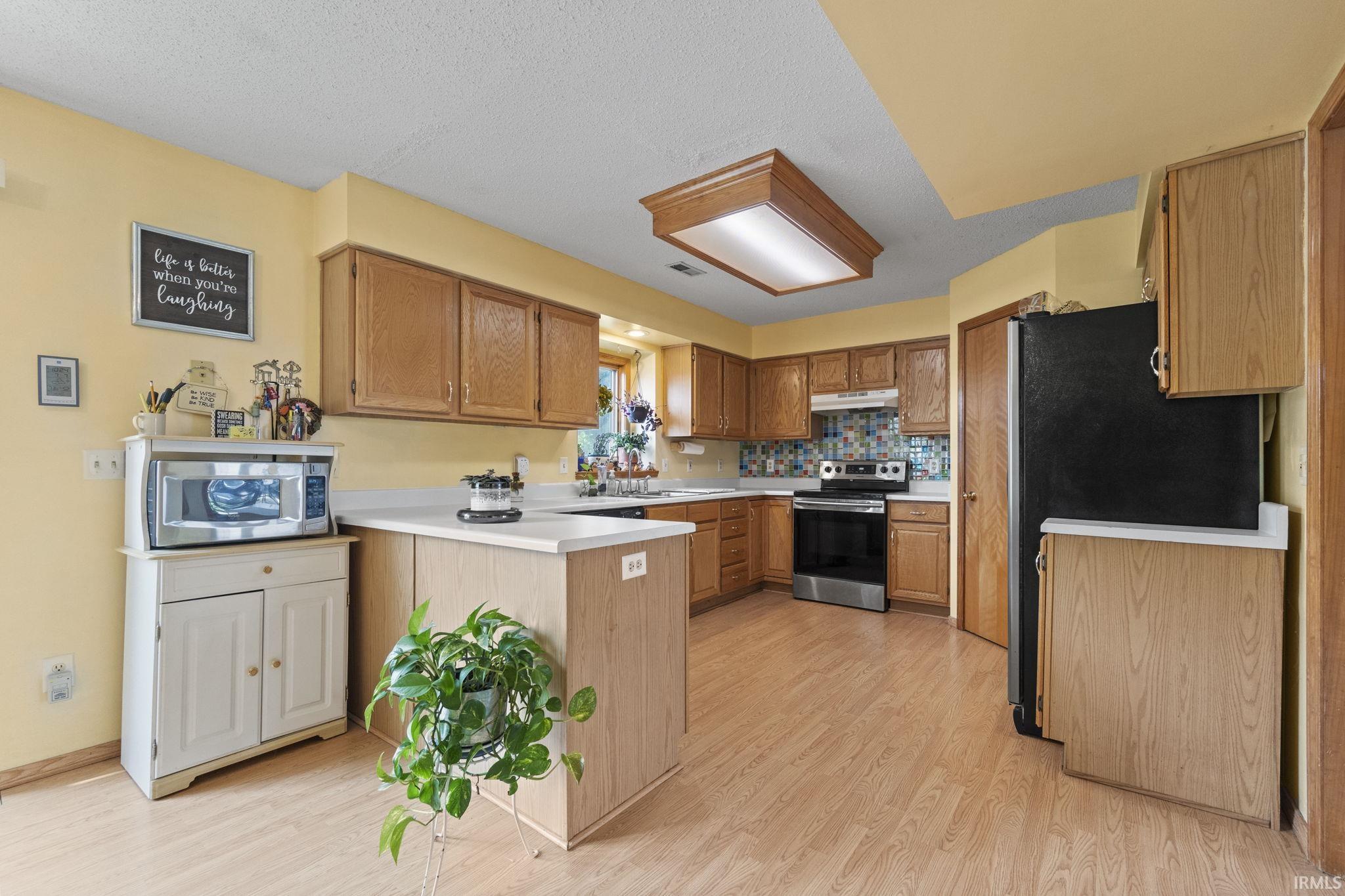 3611 Winding River