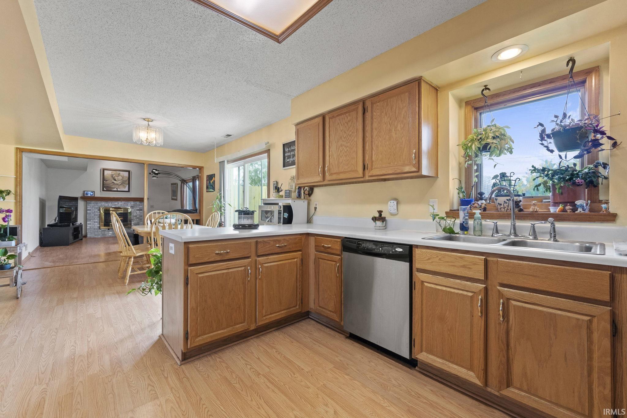 3611 Winding River