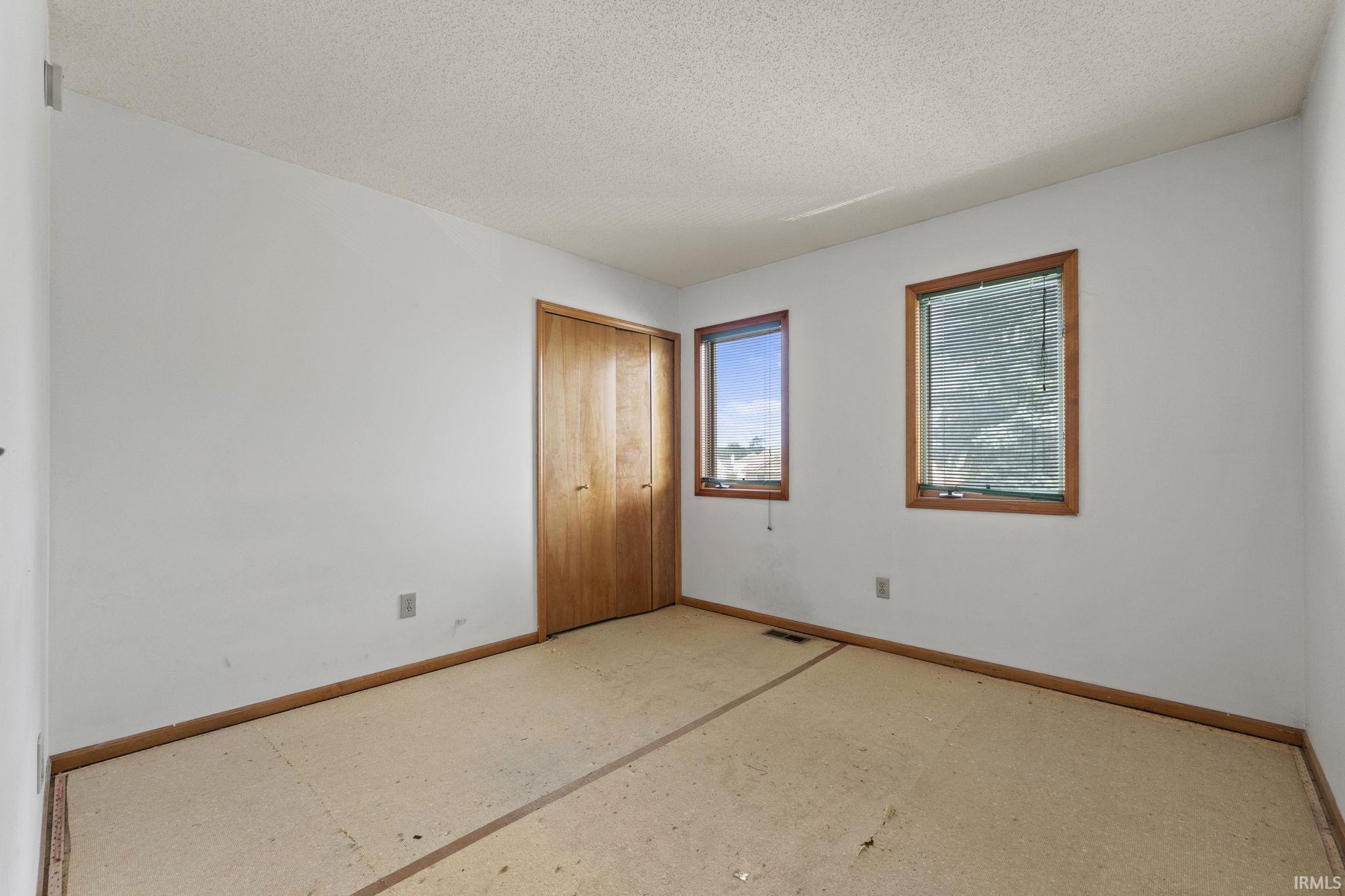 3611 Winding River