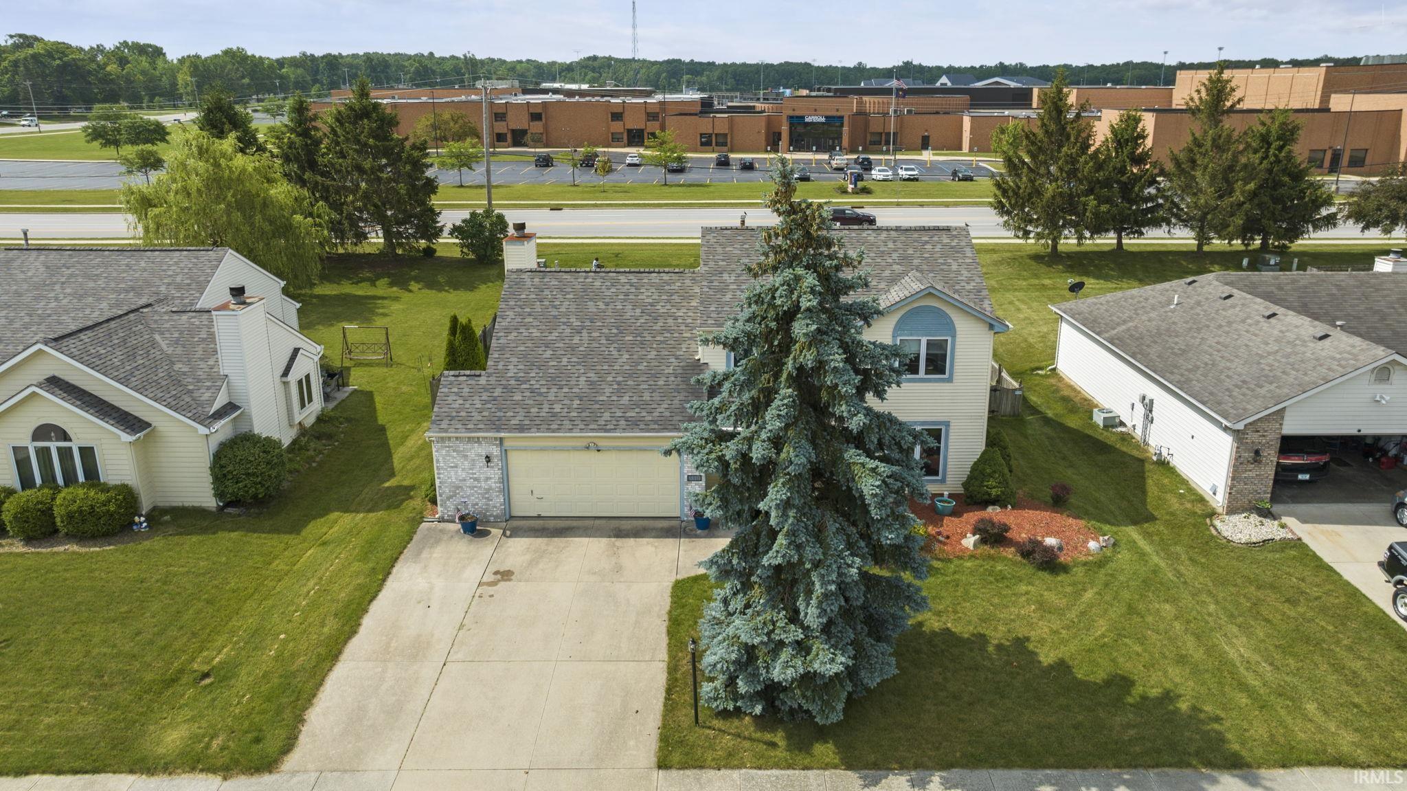 3611 Winding River