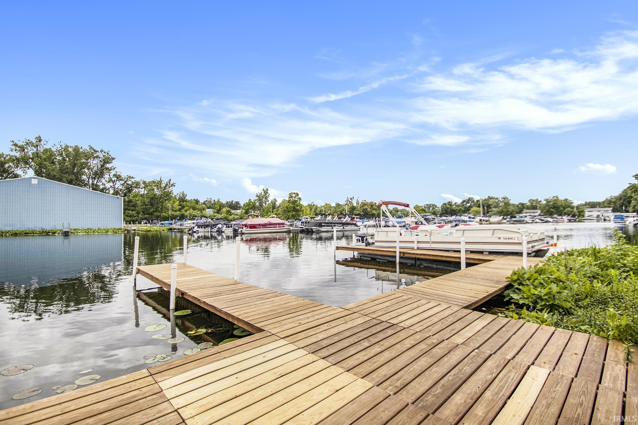 701 Lakeside
