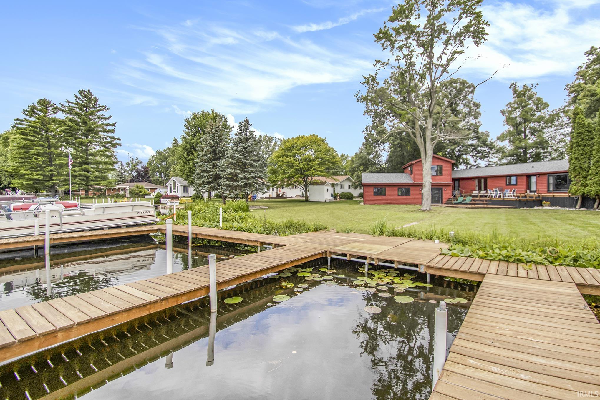 701 Lakeside