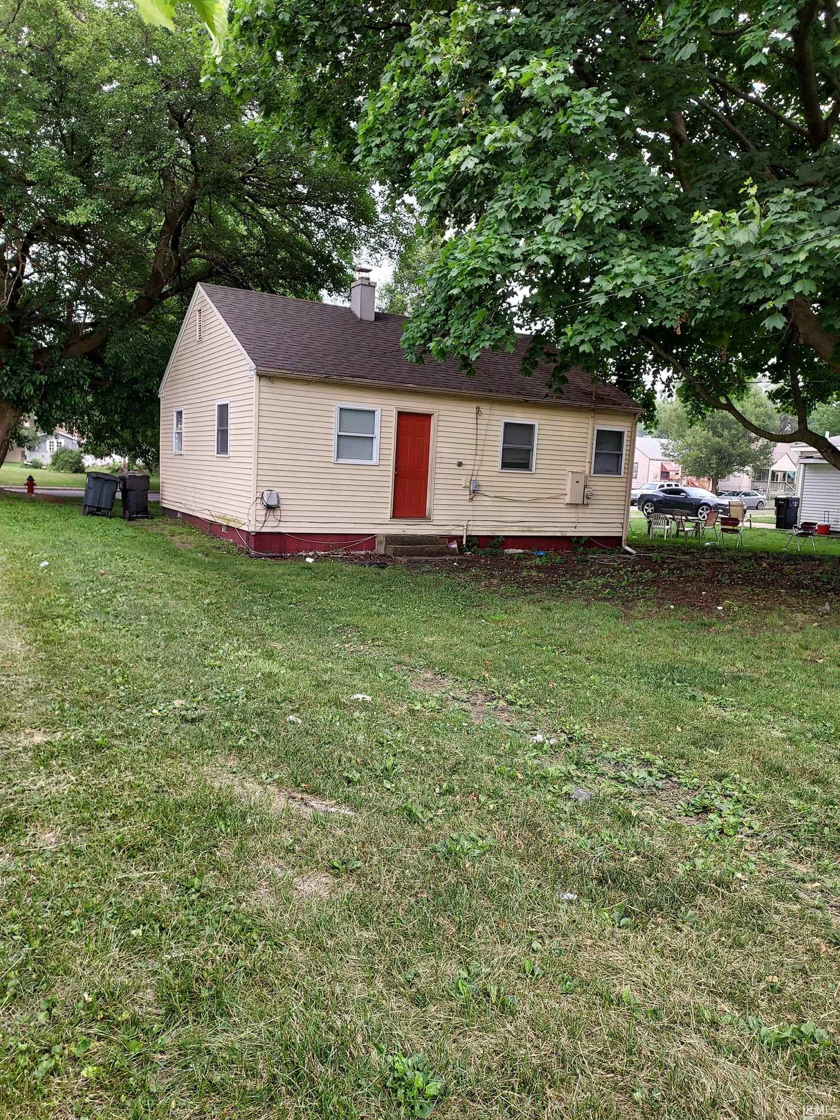 427 S. Kenmore
