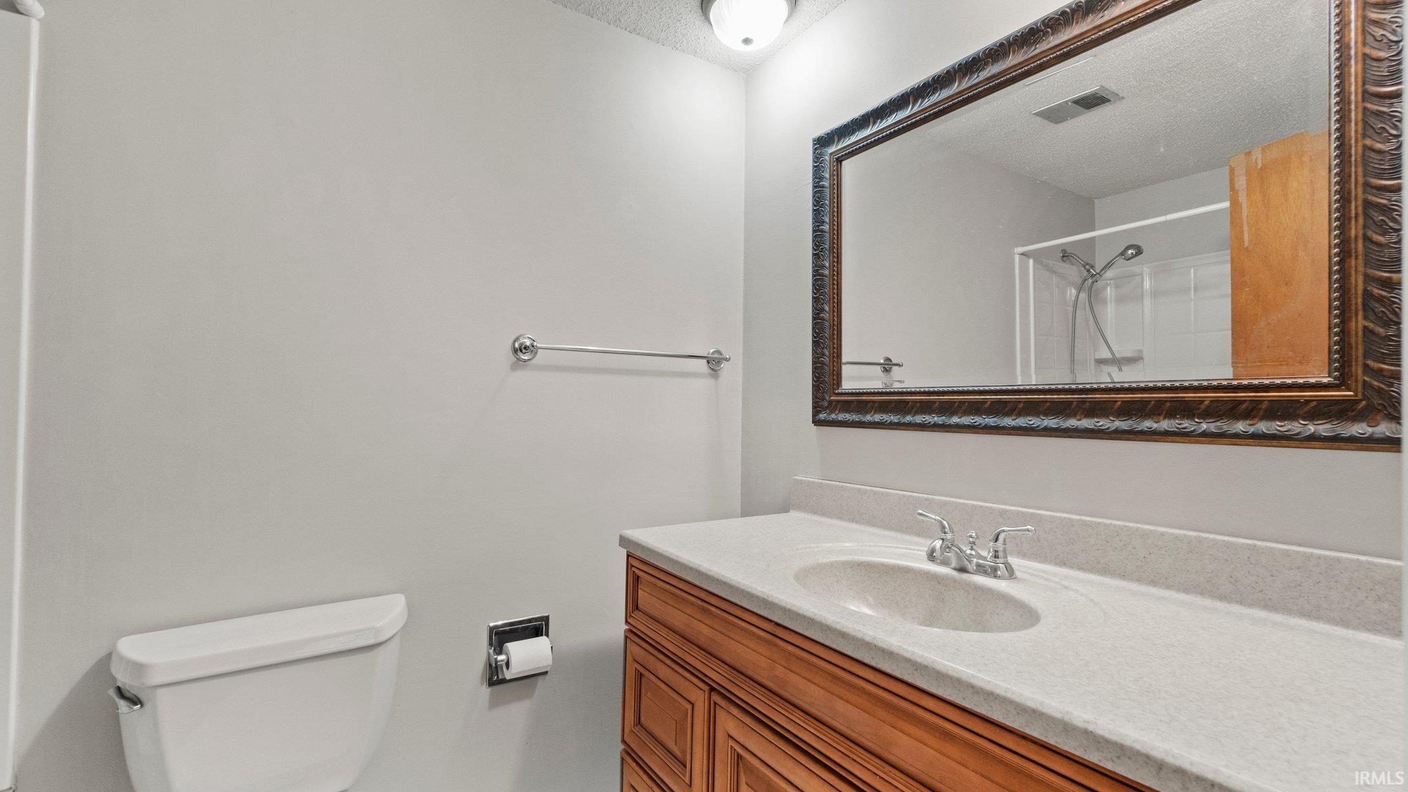 2316 Forest Valley