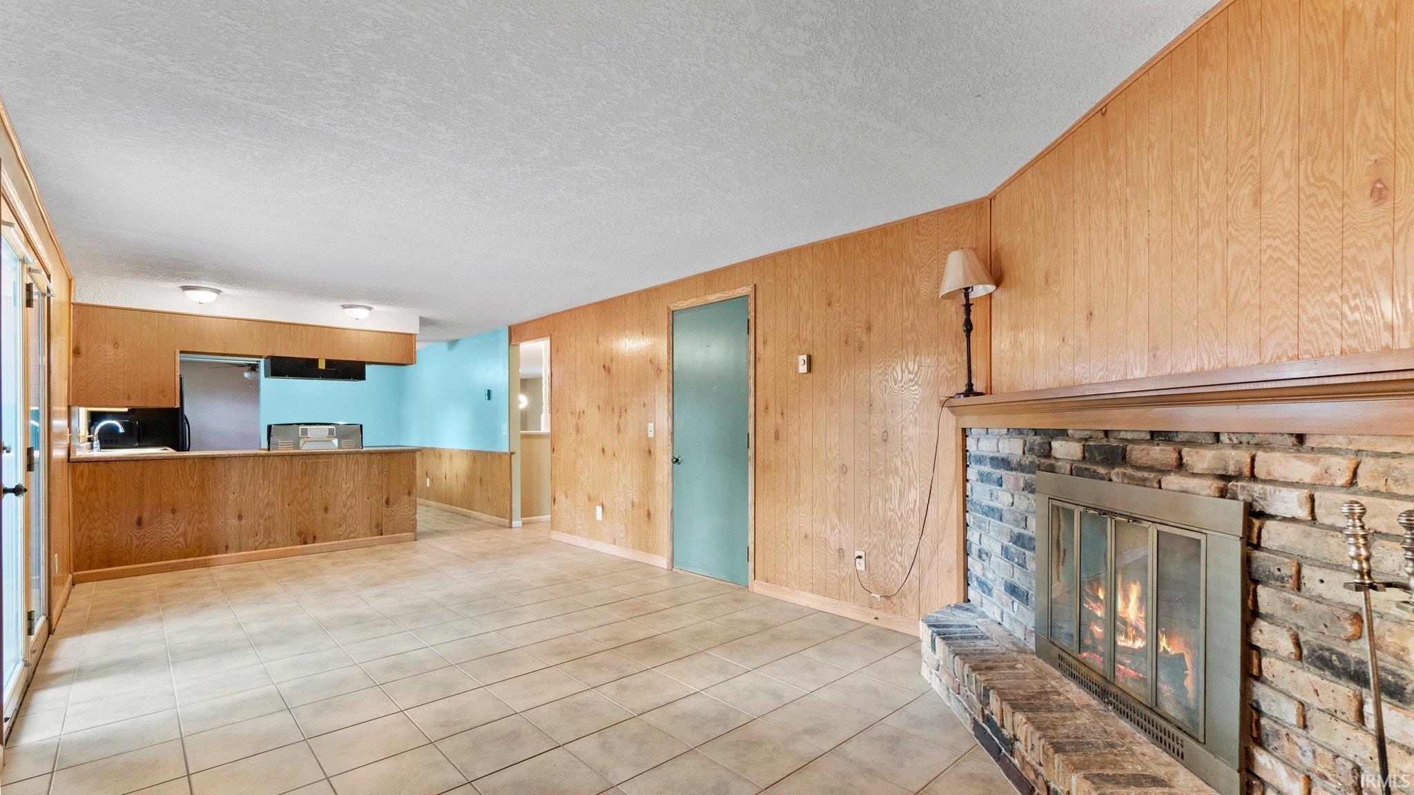 2316 Forest Valley