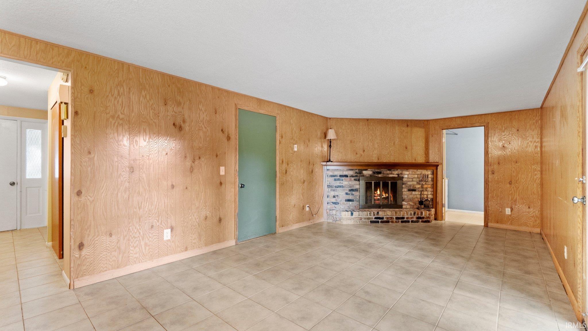 2316 Forest Valley