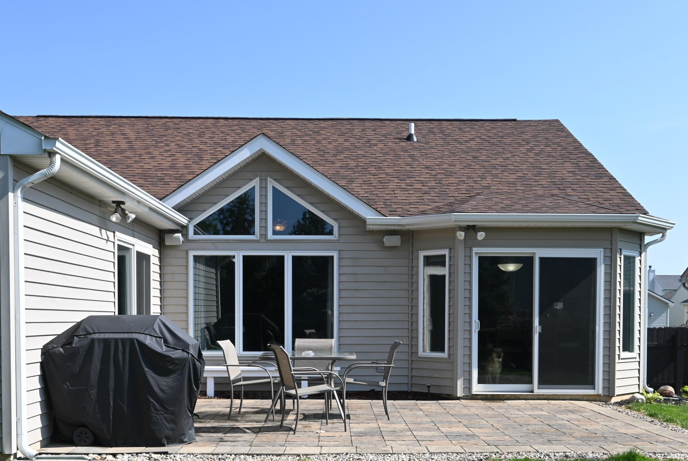 9526 Fenwick