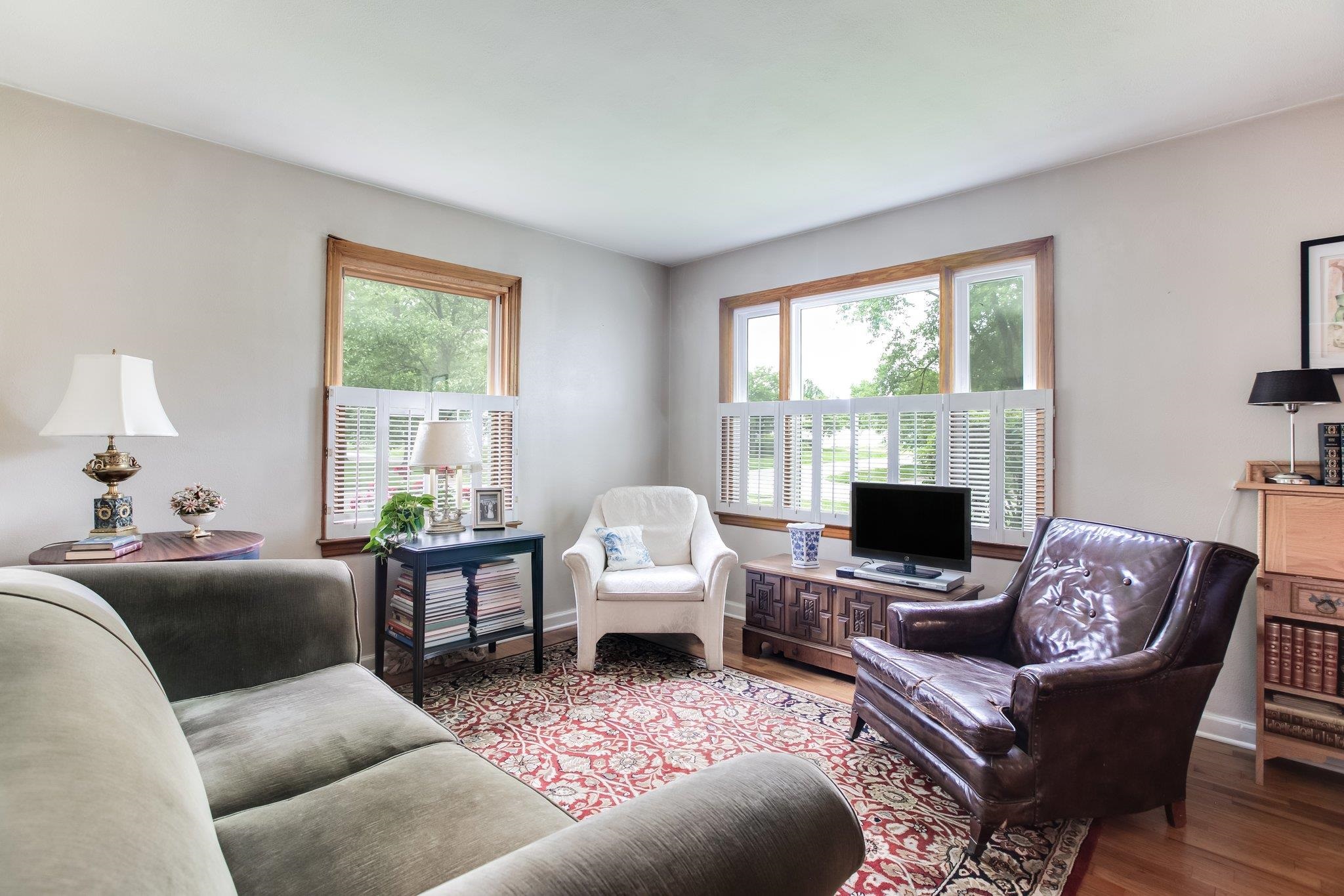 1419 Woodward
