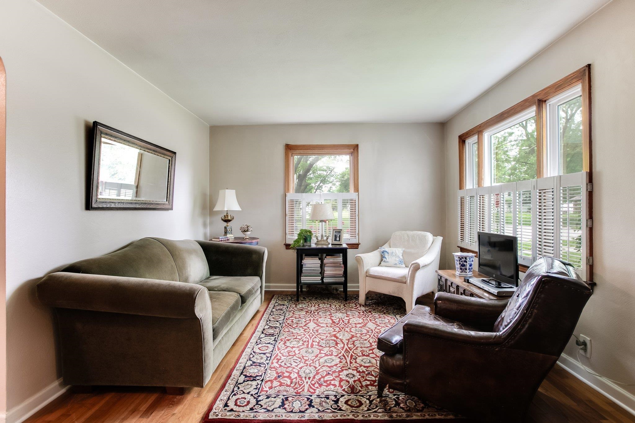 1419 Woodward