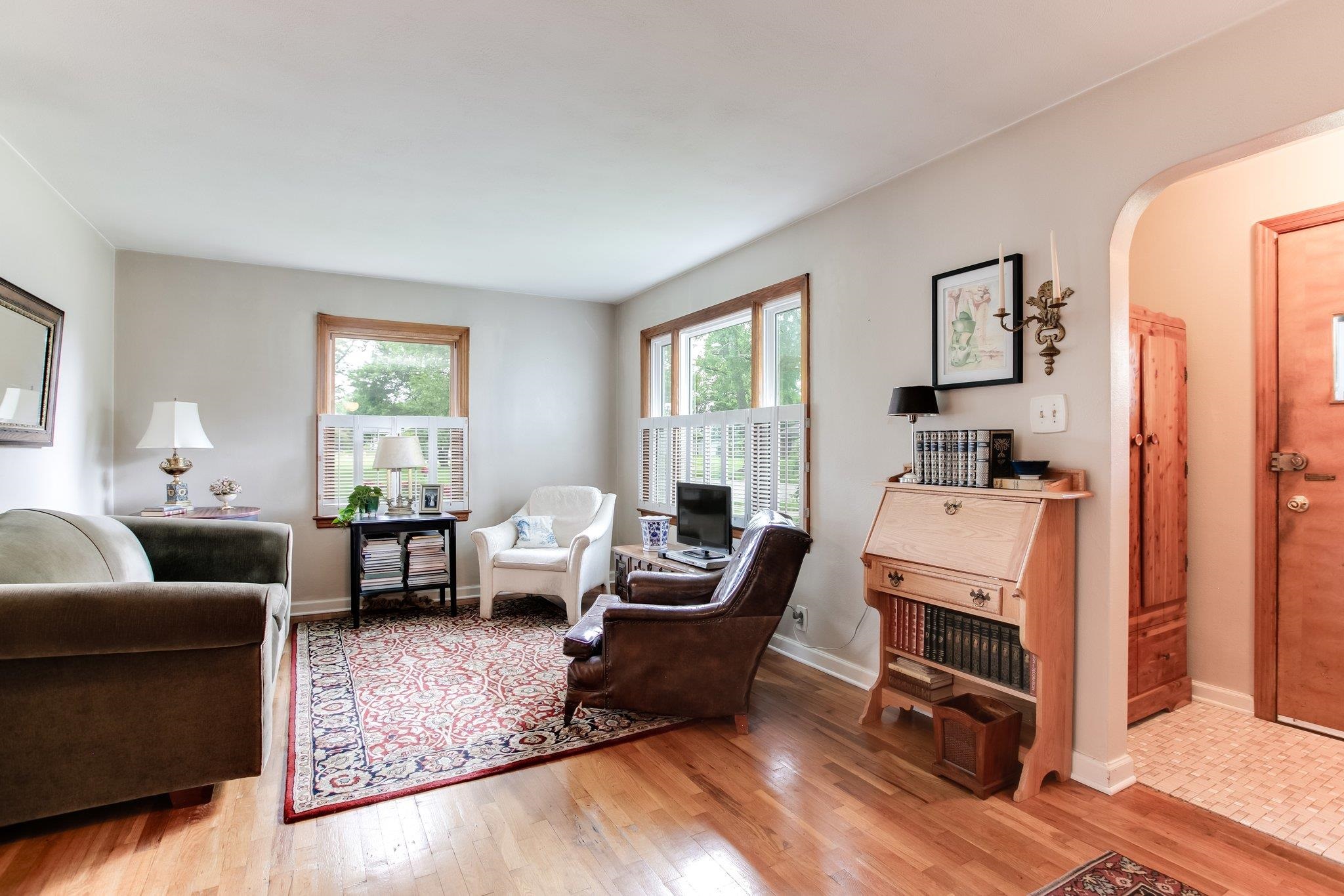 1419 Woodward