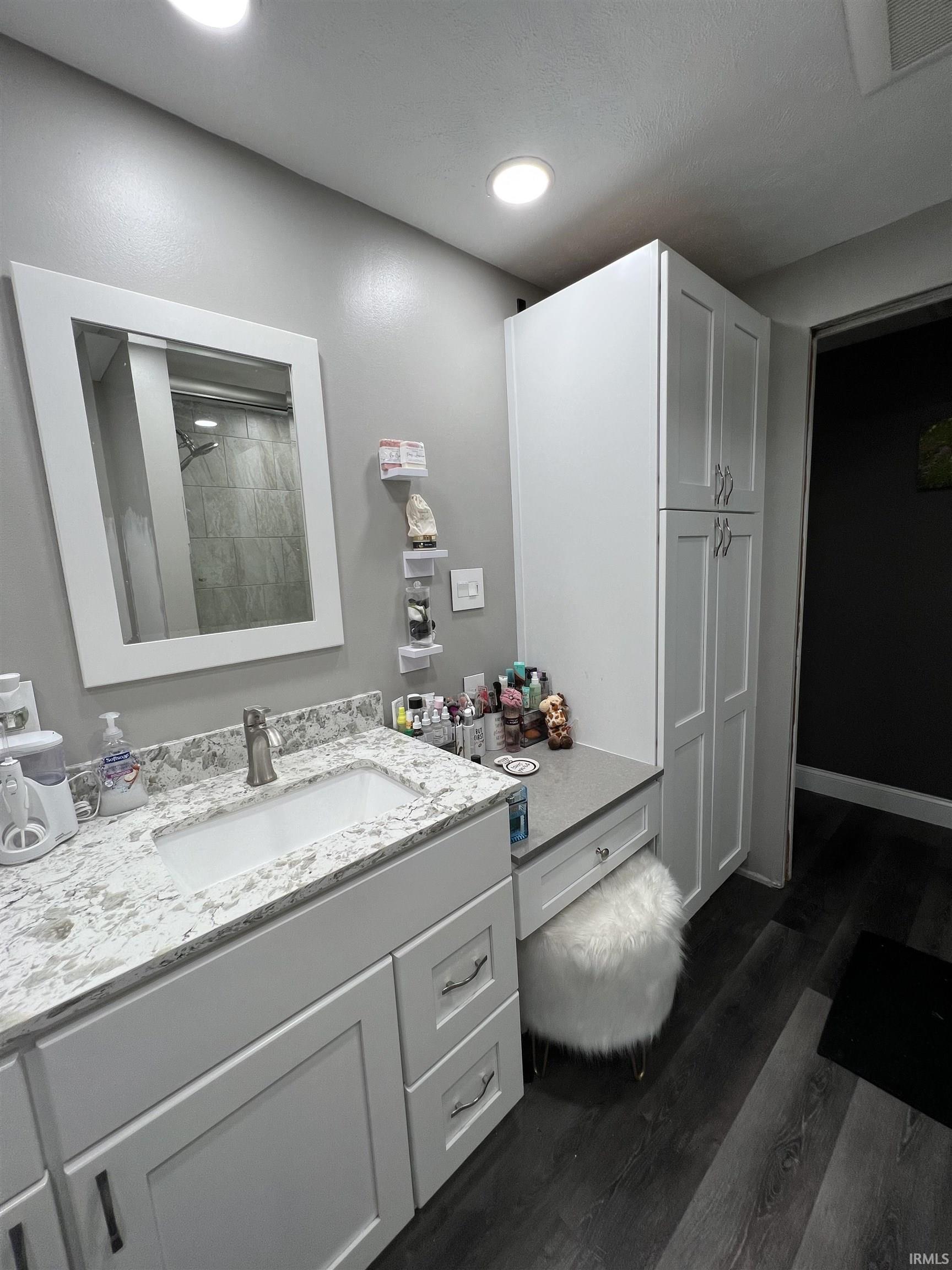 2903 Hilltop