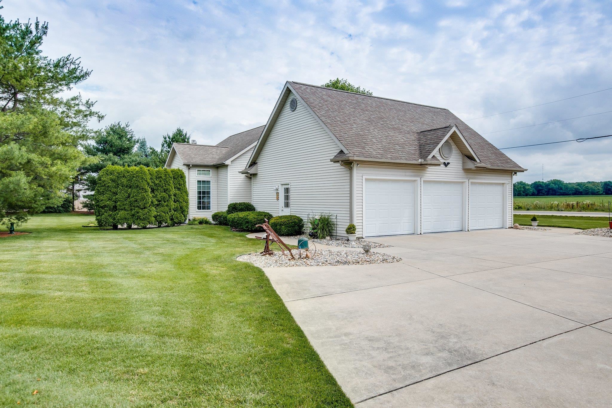 59555 Old County Road 17
