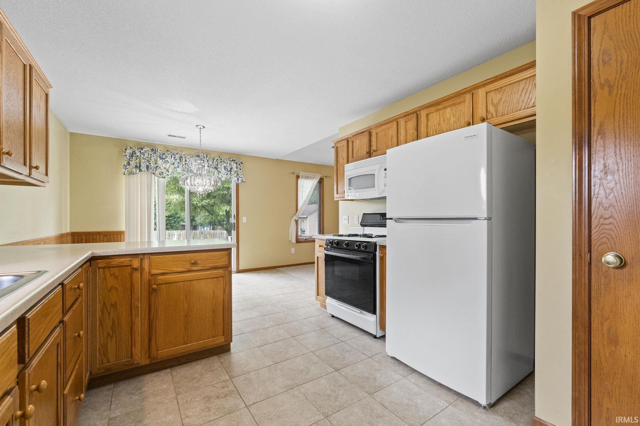 4110 Three Oaks